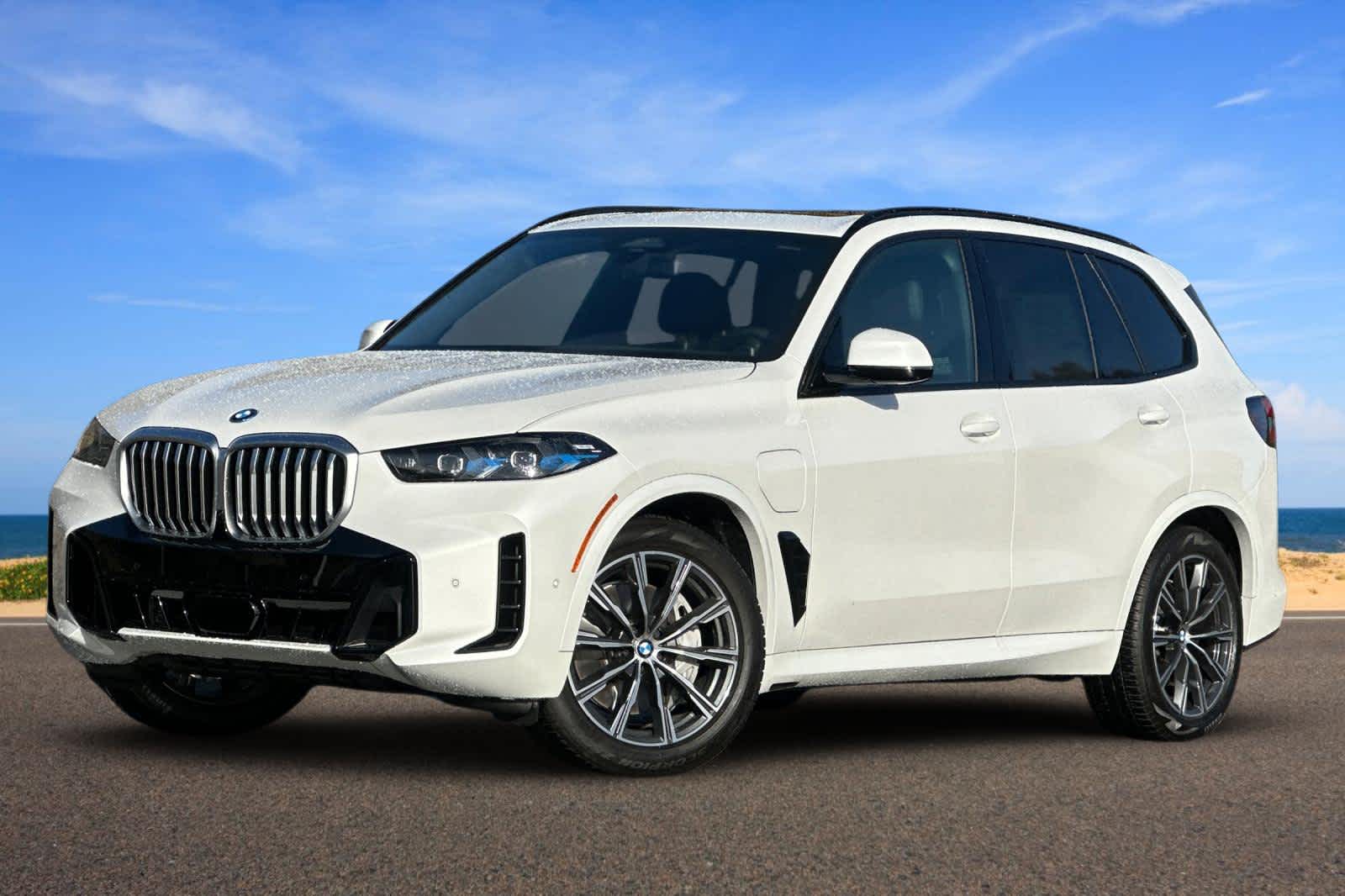 2026 BMW X5 50e's photo