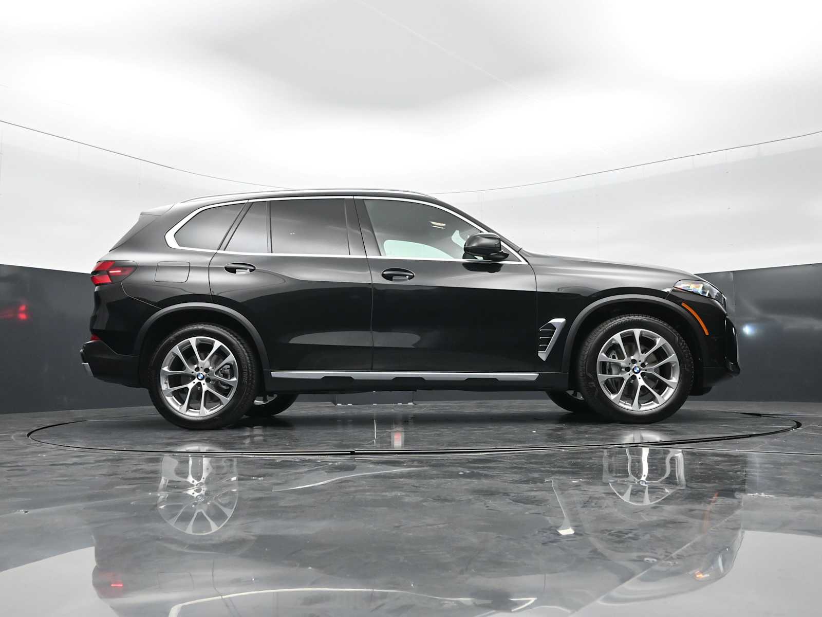 Thumbnail: 2026 BMW X5 - 27