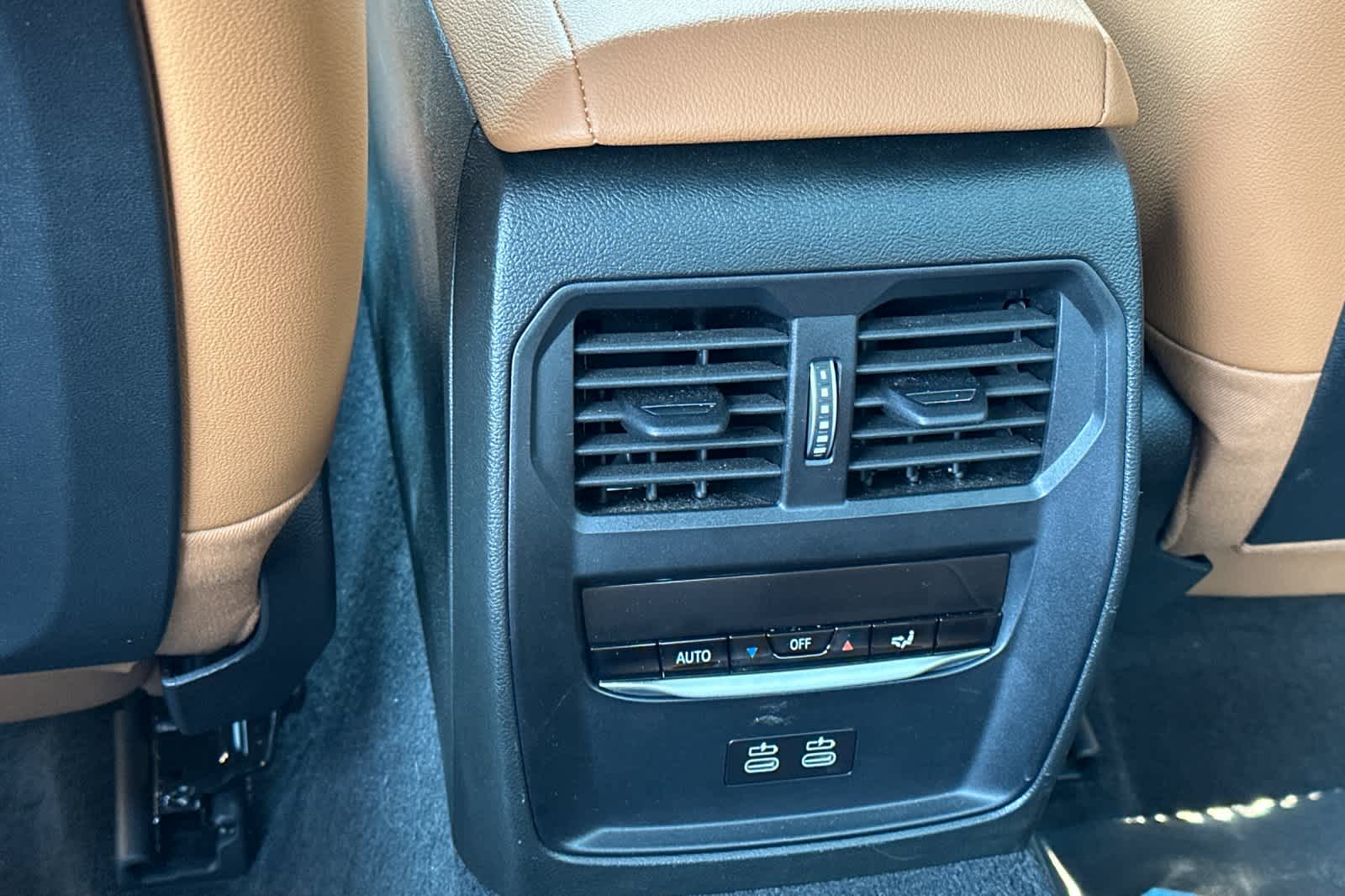 Thumbnail: 2024 BMW 3 Series - 14