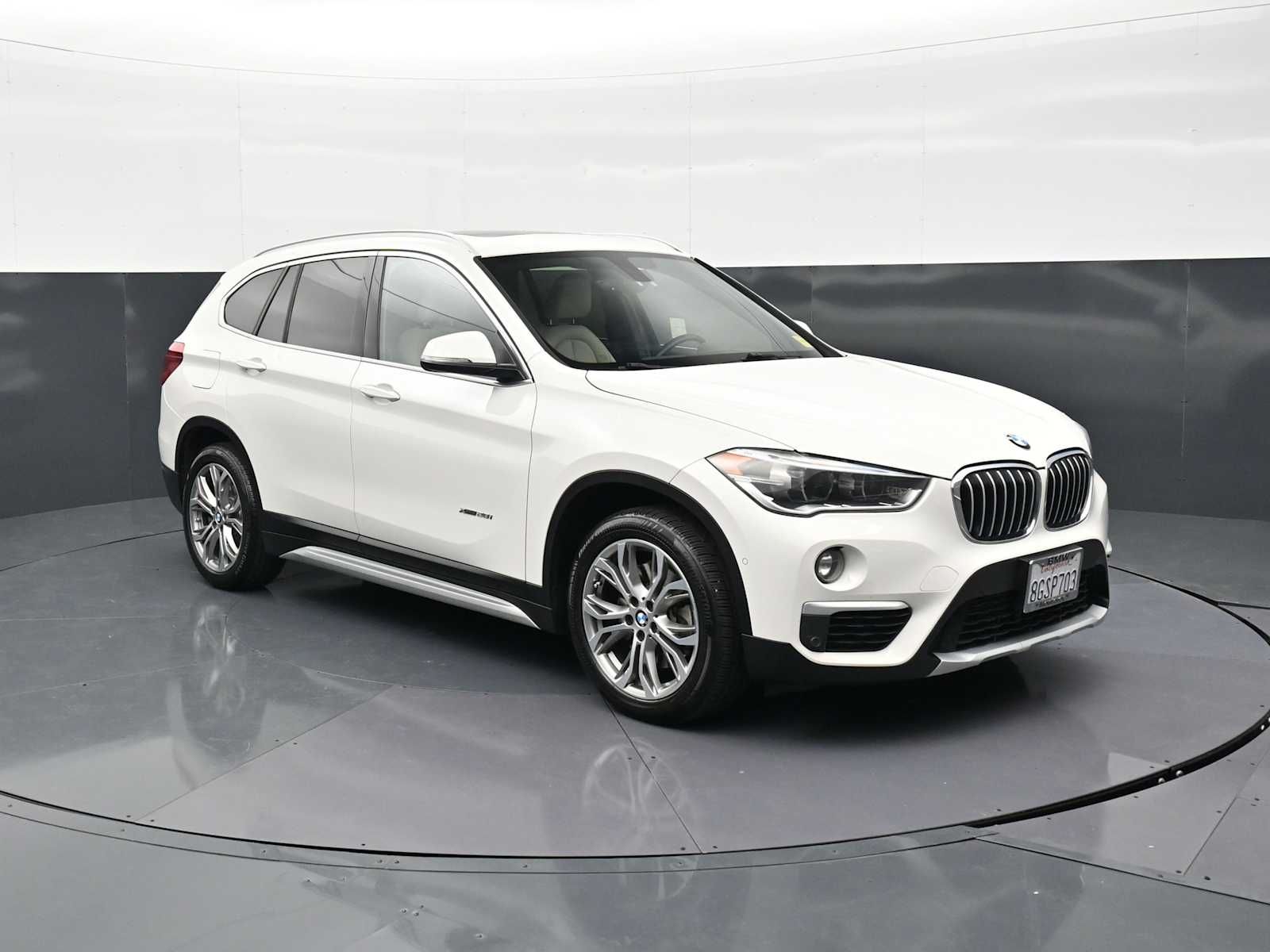 Thumbnail: 2016 BMW X1 - 3