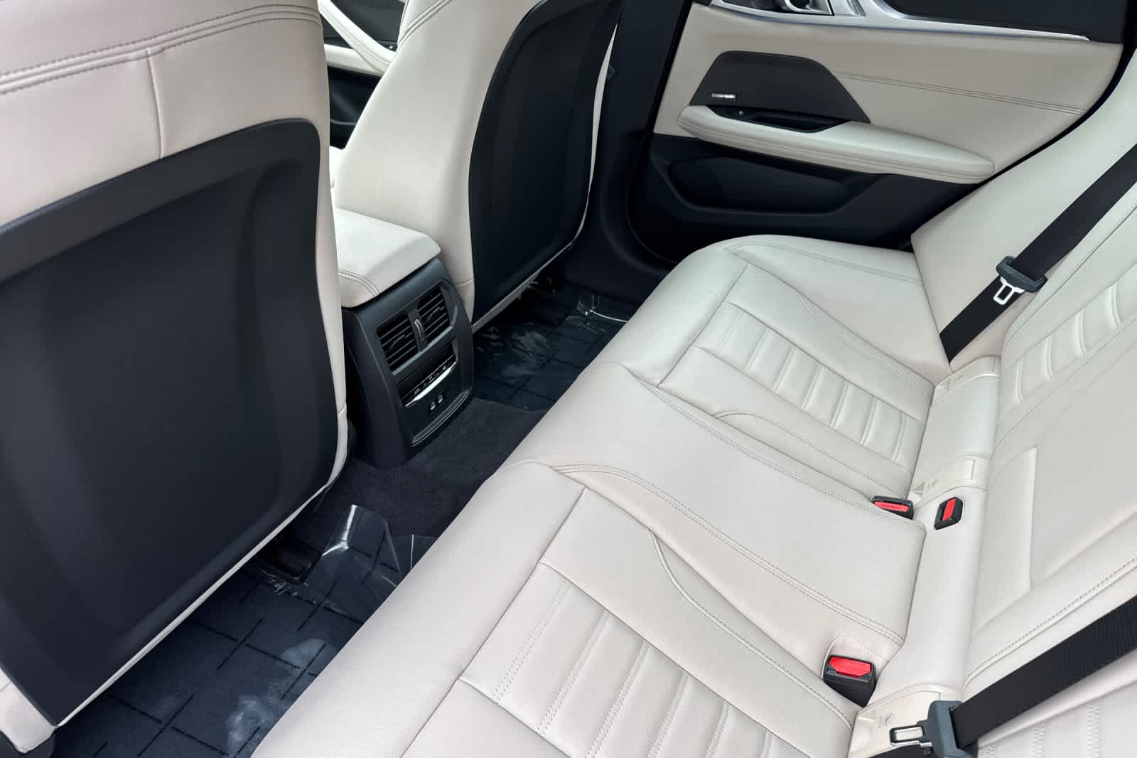 Thumbnail: 2025 BMW i4 - 4