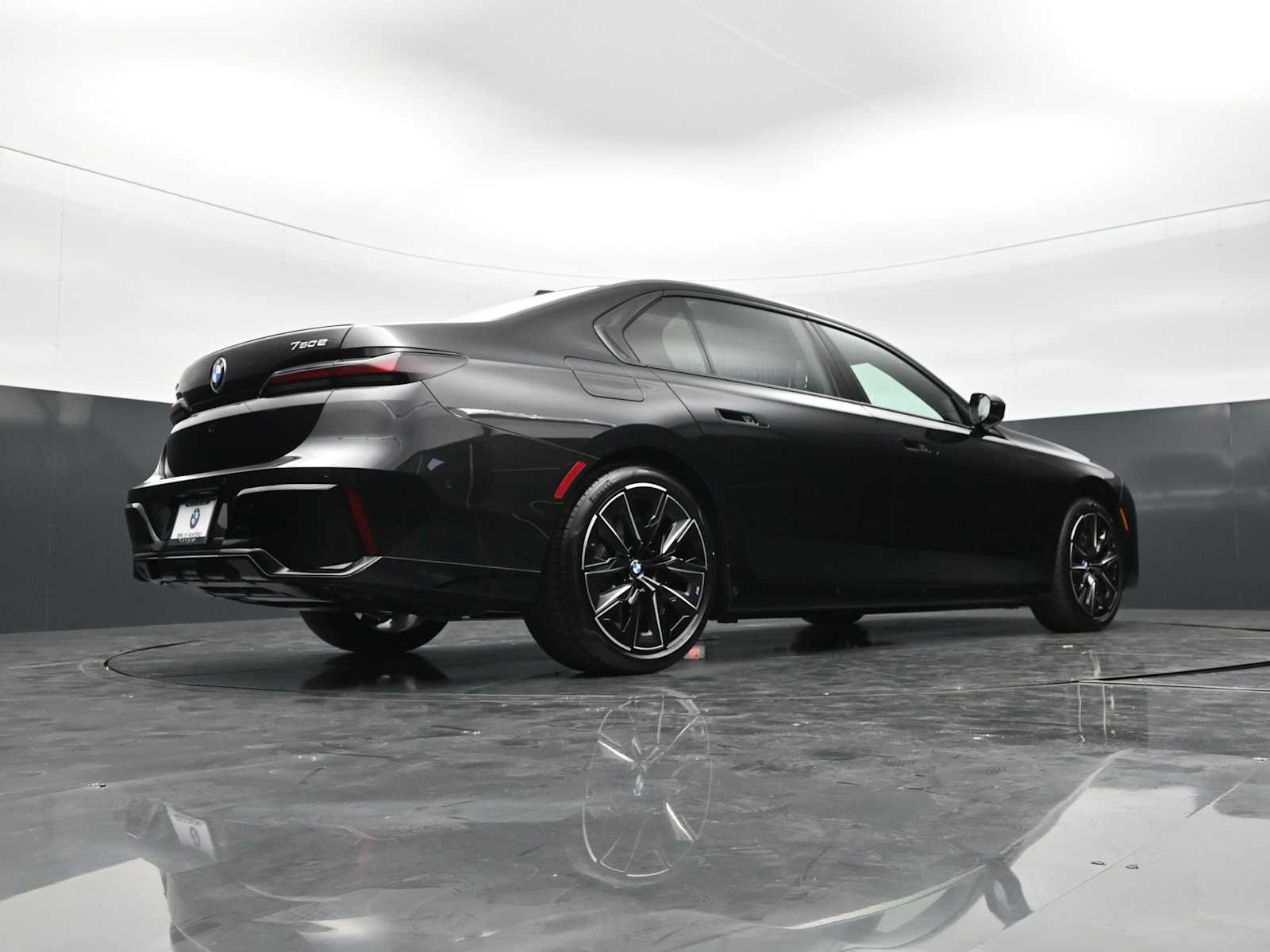 Thumbnail: 2026 BMW 7 Series - 29
