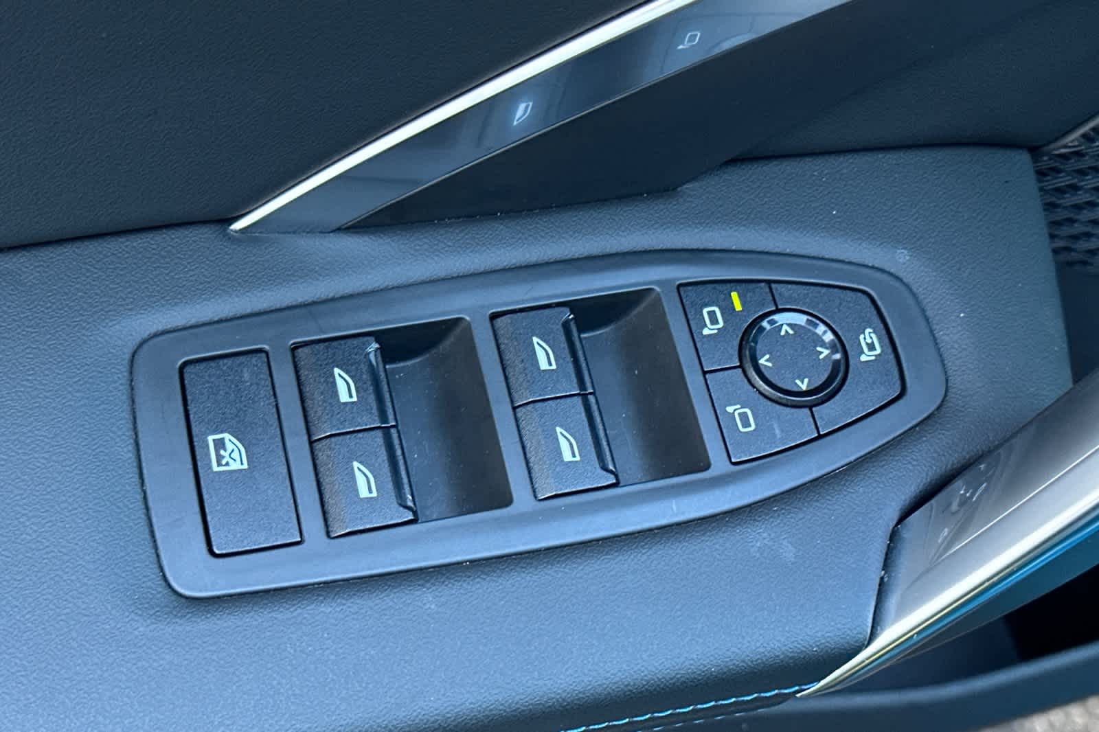 Thumbnail: 2025 BMW X1 - 13