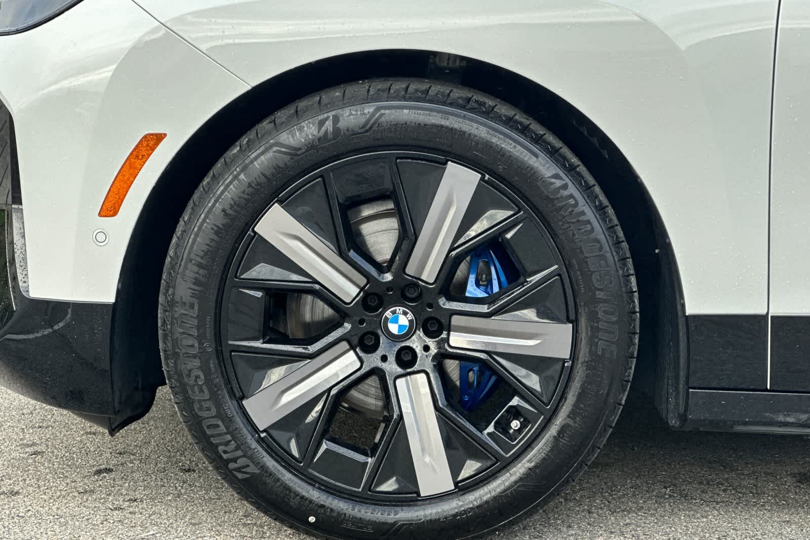 Thumbnail: 2025 BMW iX - 33