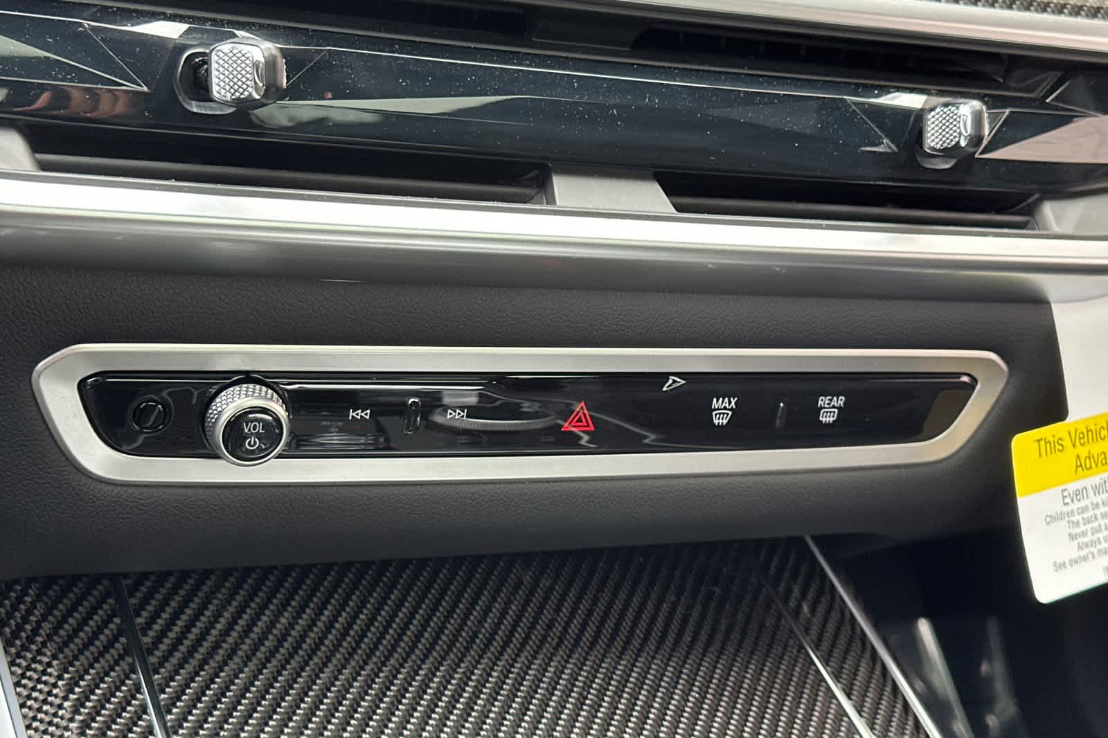 Thumbnail: 2025 BMW X7 - 24