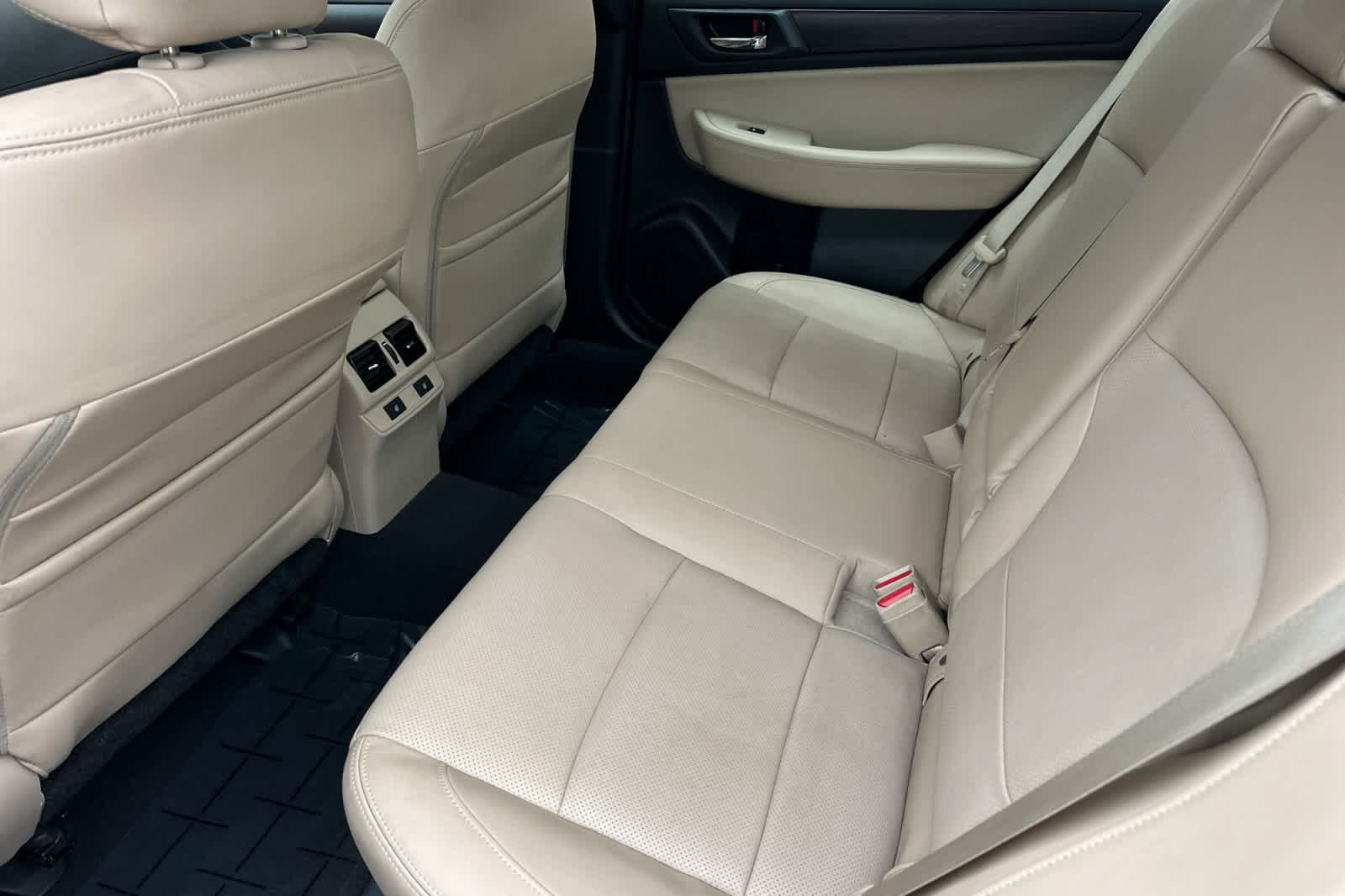 Thumbnail: 2016 Subaru Legacy - 4