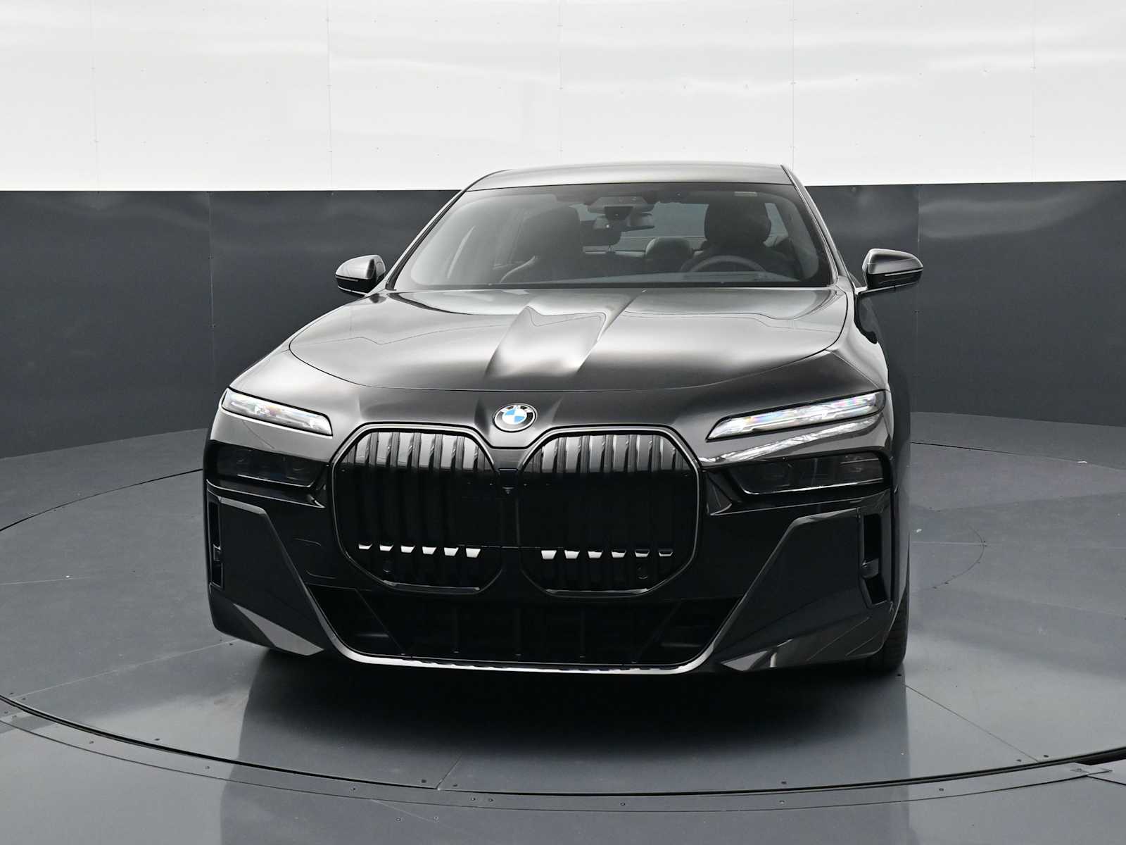 Thumbnail: 2026 BMW 7 Series - 2