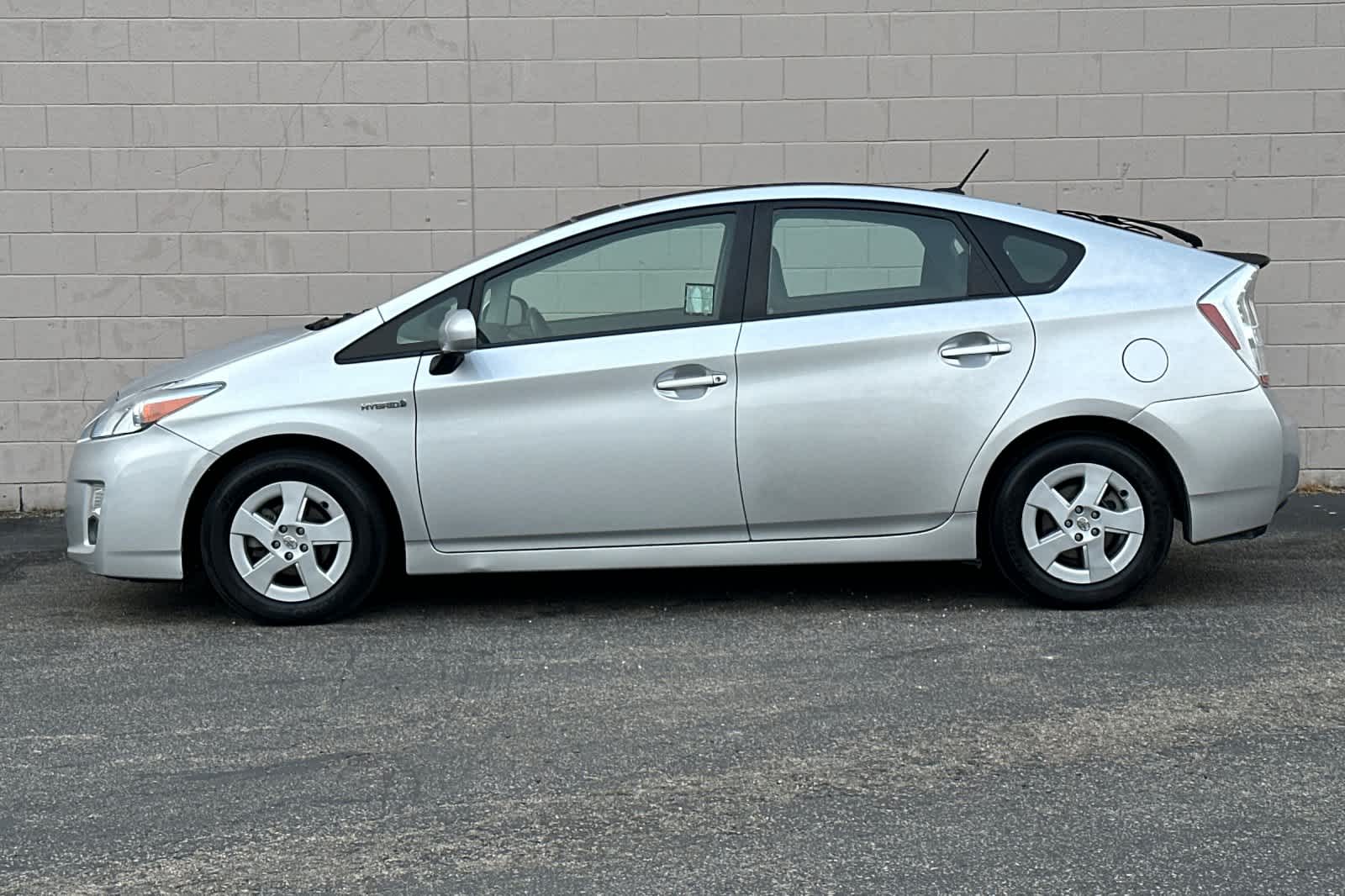 Thumbnail: 2010 Toyota Prius - 9