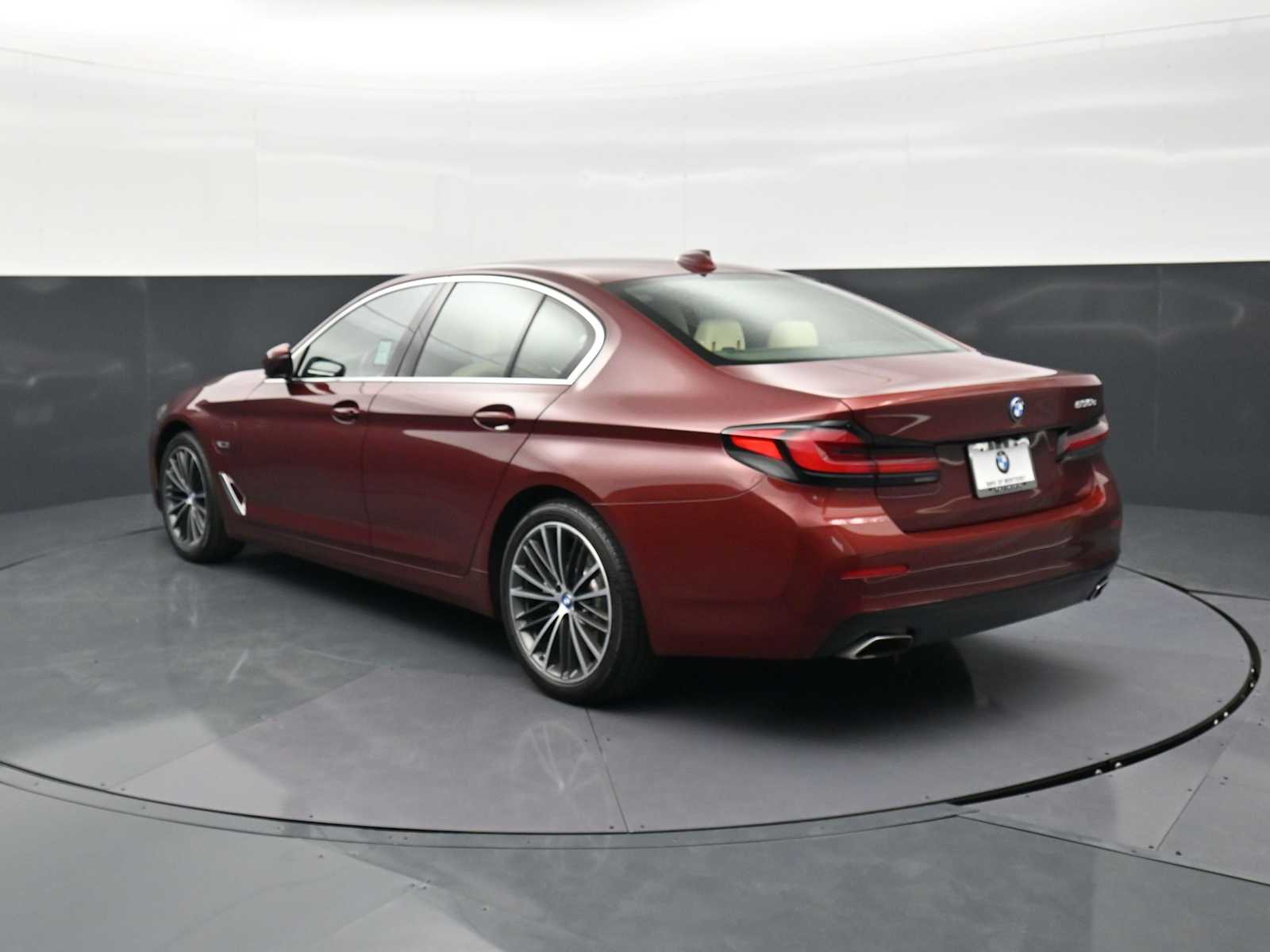 Thumbnail: 2023 BMW 5 Series - 7