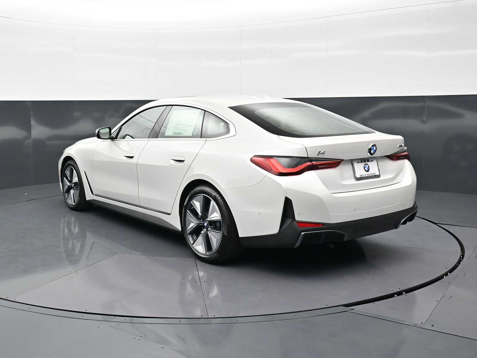 Thumbnail: 2026 BMW i4 - 7