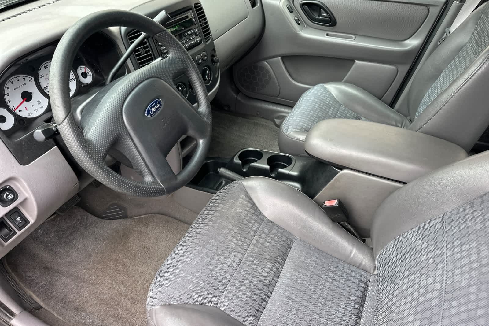Thumbnail: 2002 Ford Escape - 11