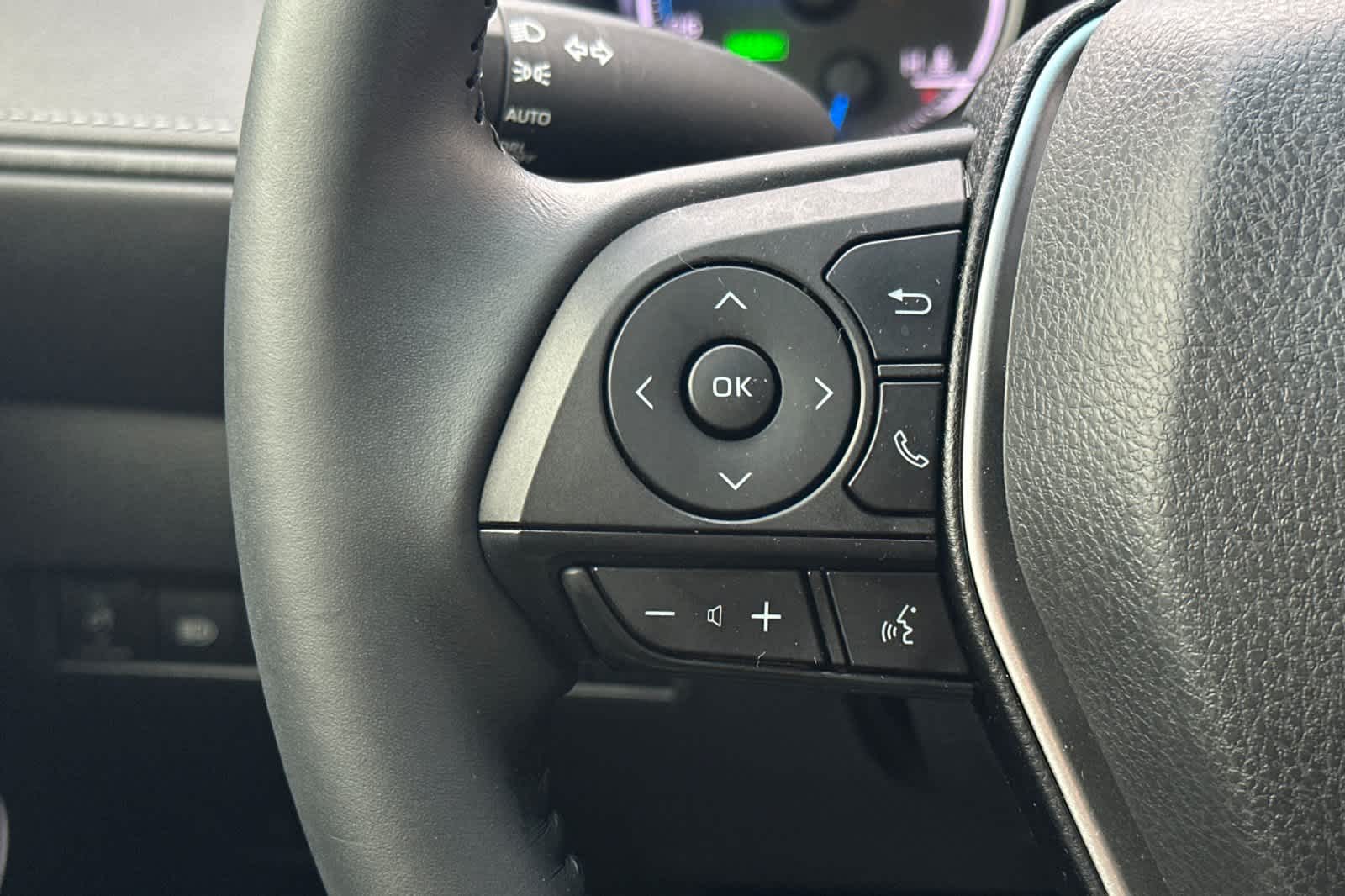 Thumbnail: 2021 Toyota Venza - 26