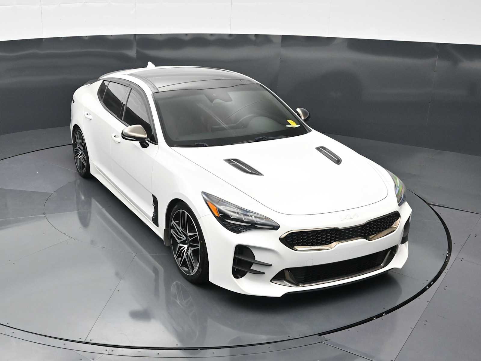 2022 Kia Stinger GT1 - Photo 36