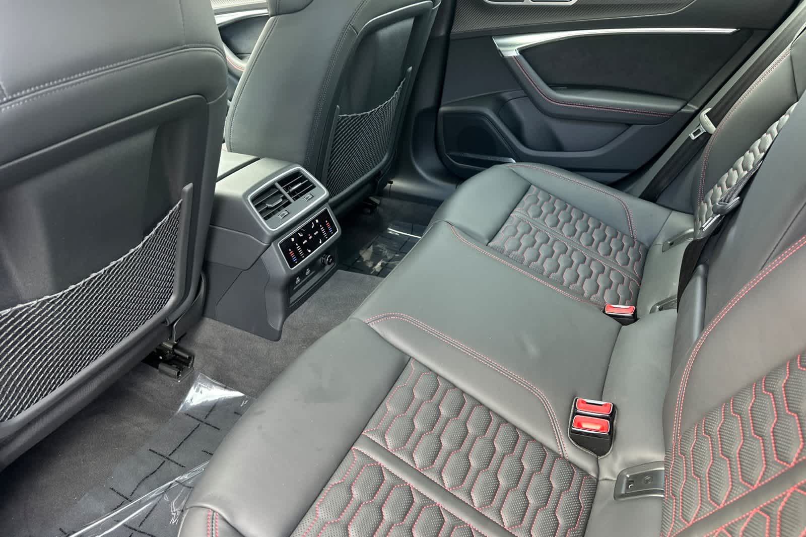 Thumbnail: 2024 Audi RS 7 - 4