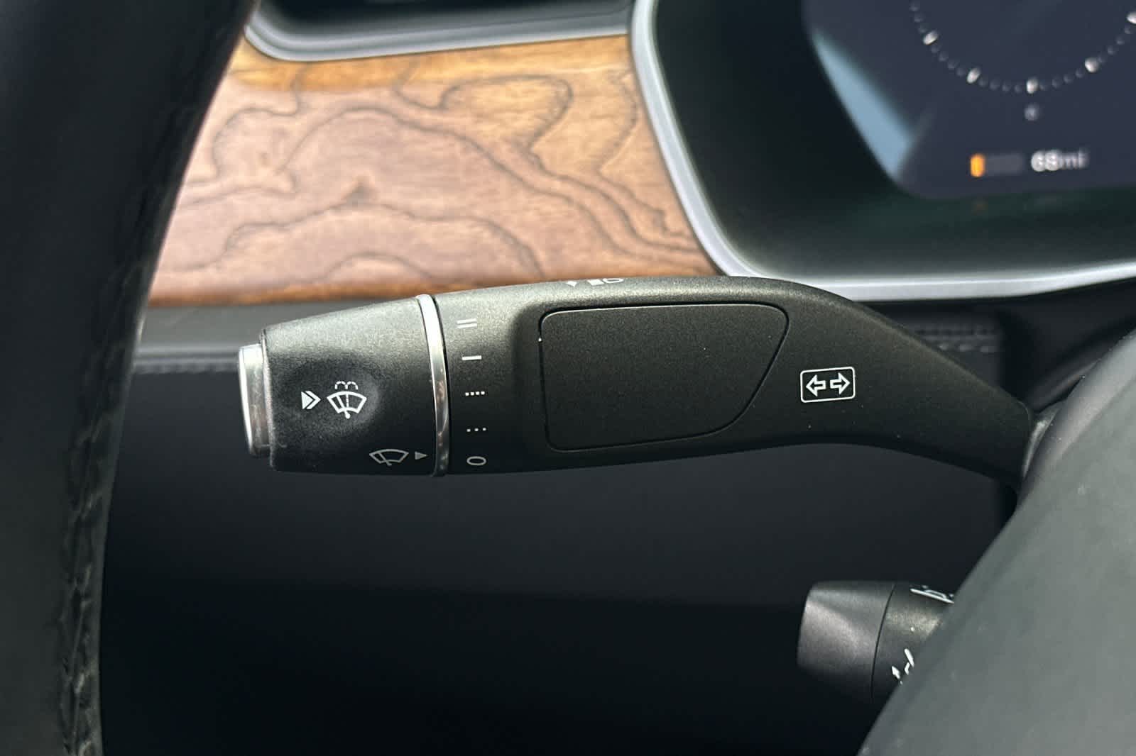 Thumbnail: 2020 Tesla Model S - 26