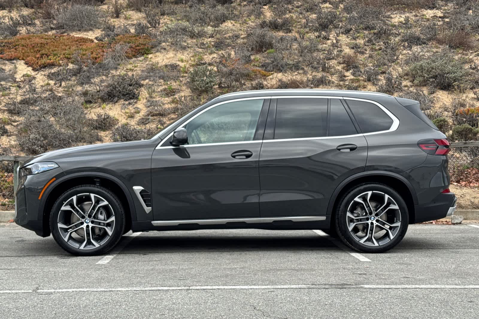 Thumbnail: 2026 BMW X5 - 5