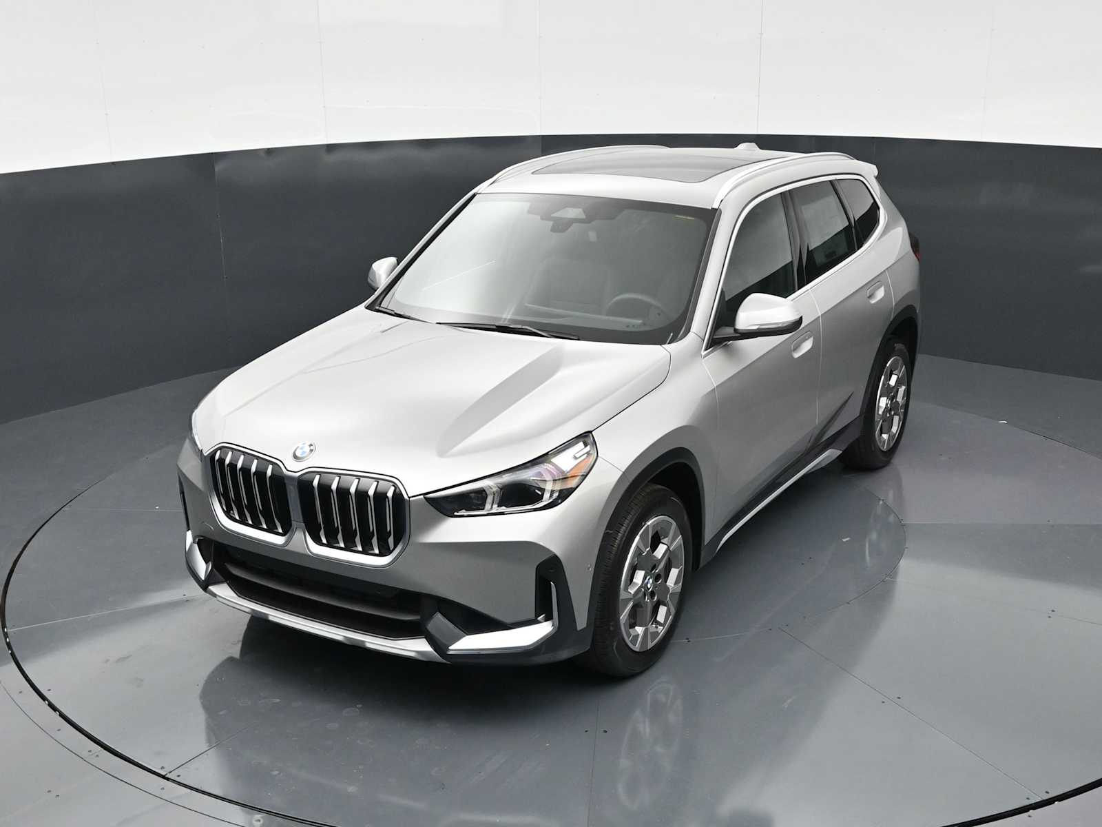 Thumbnail: 2026 BMW X1 - 17