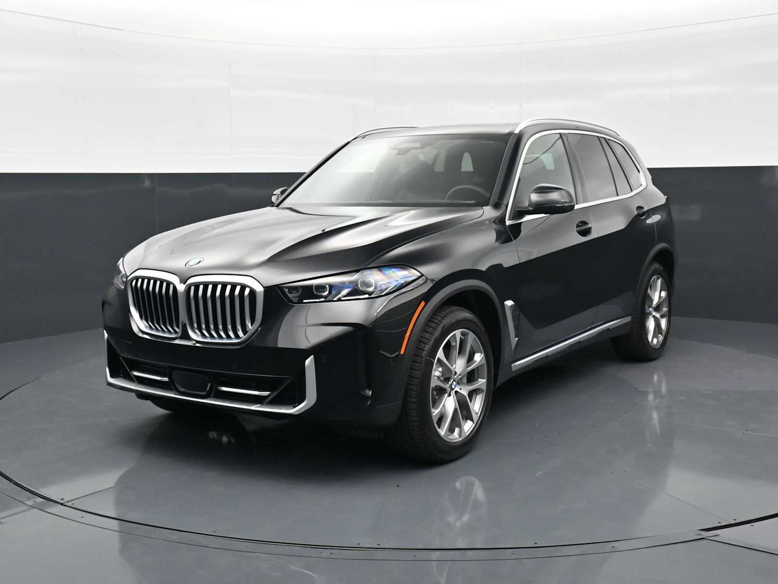 Thumbnail: 2026 BMW X5 - 1