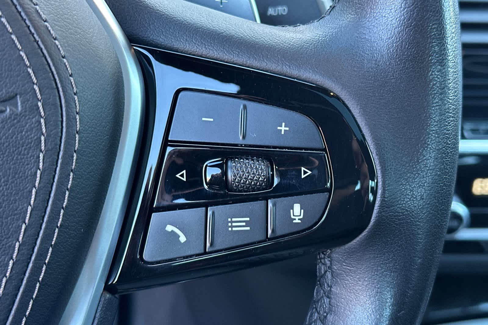 Thumbnail: 2023 BMW 5 Series - 29