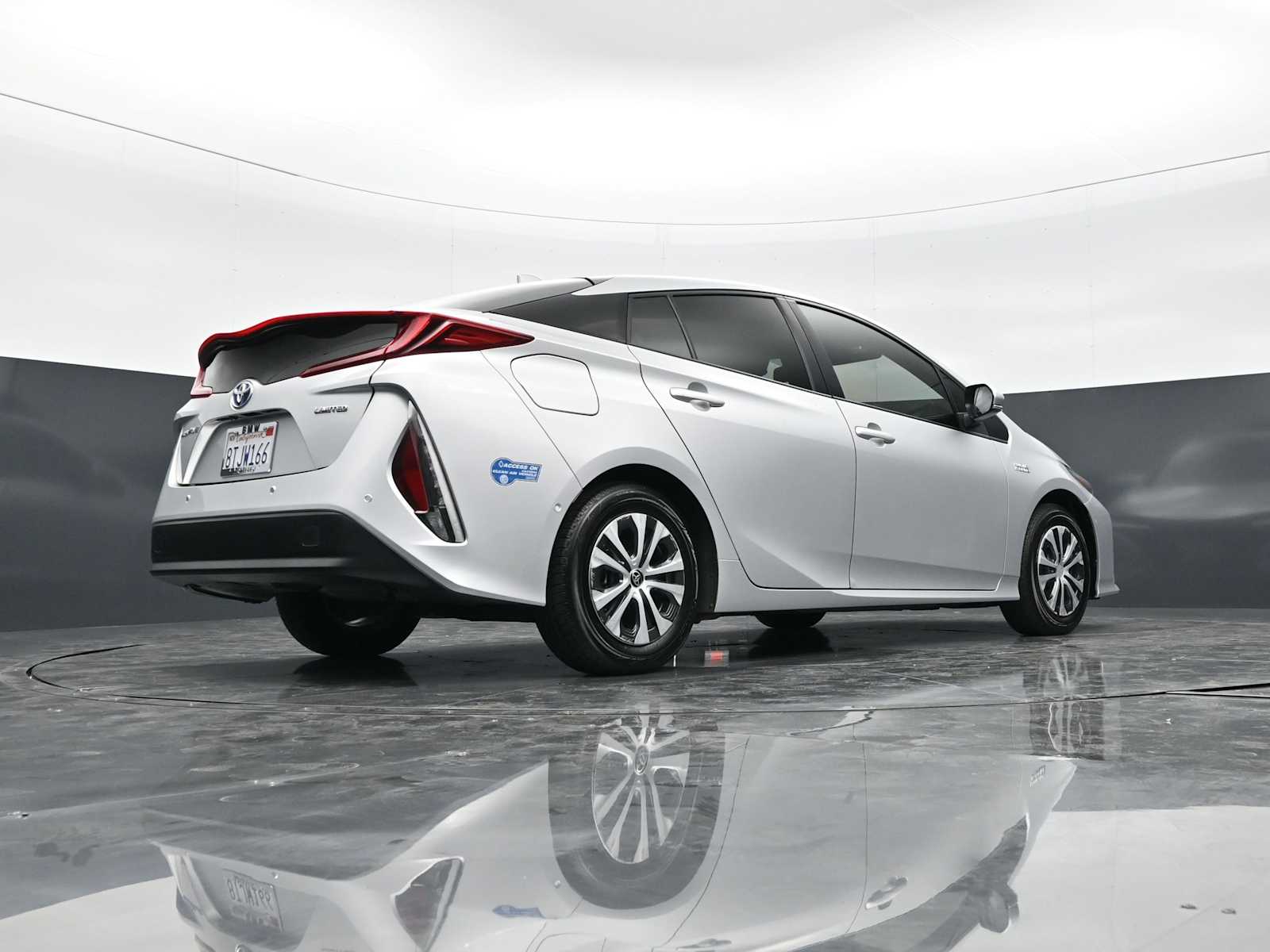 Thumbnail: 2021 Toyota Prius Prime - 28