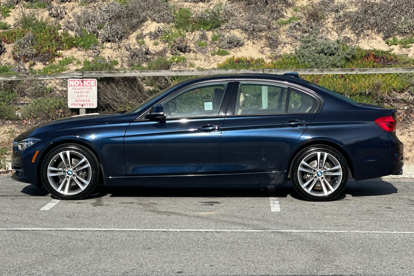 Thumbnail: 2016 BMW 3 Series - 10
