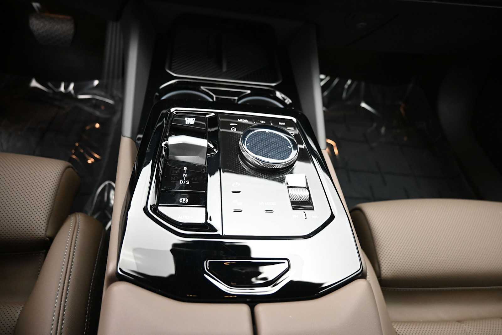 2026 BMW 5 Series 530i - Photo 13