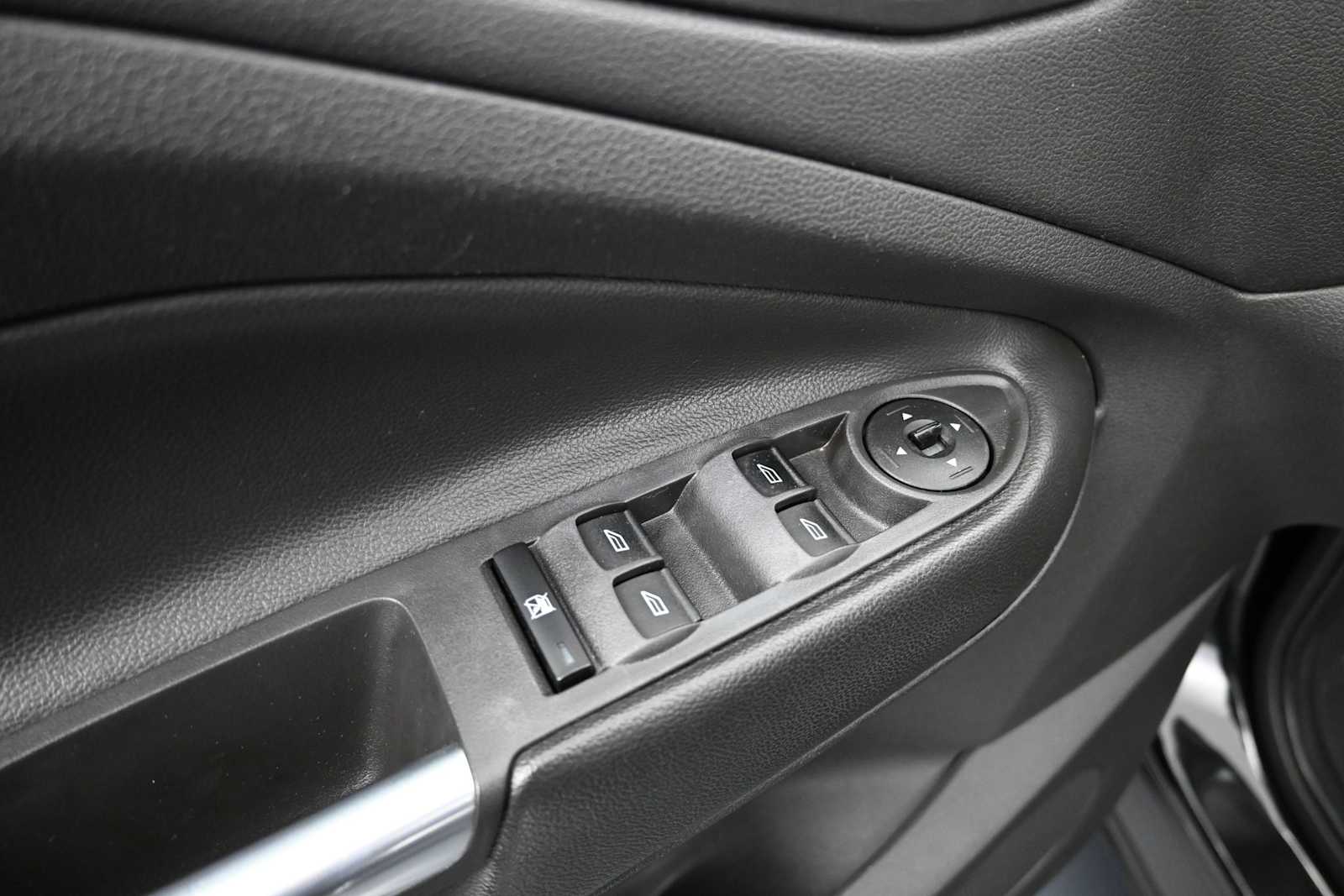 Thumbnail: 2014 Ford Escape - 9