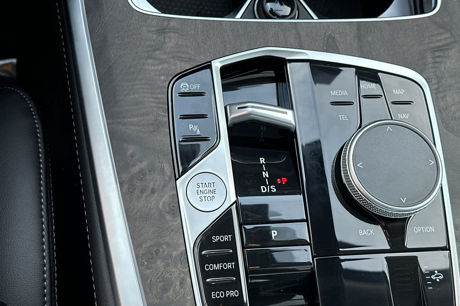 Thumbnail: 2026 BMW X7 - 25