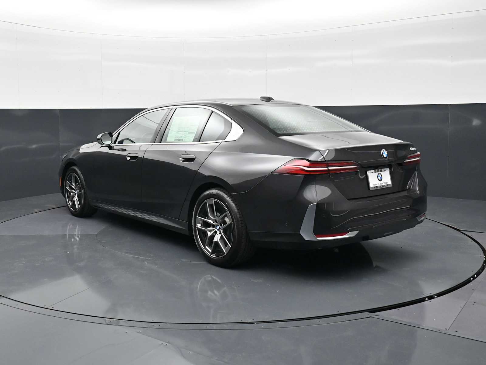 Thumbnail: 2026 BMW 5 Series - 7