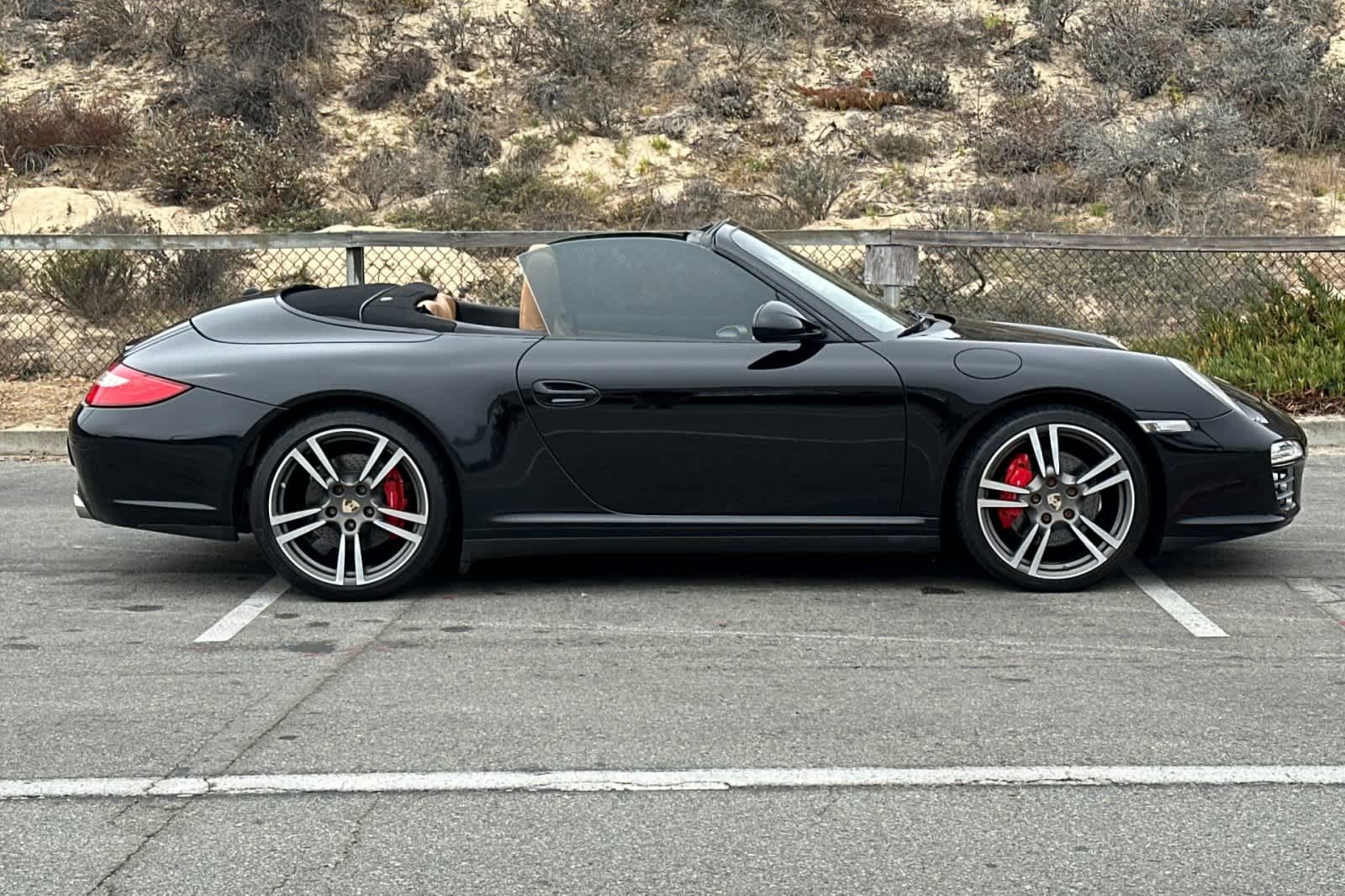 2012 Porsche 911 Carrera 4S 8