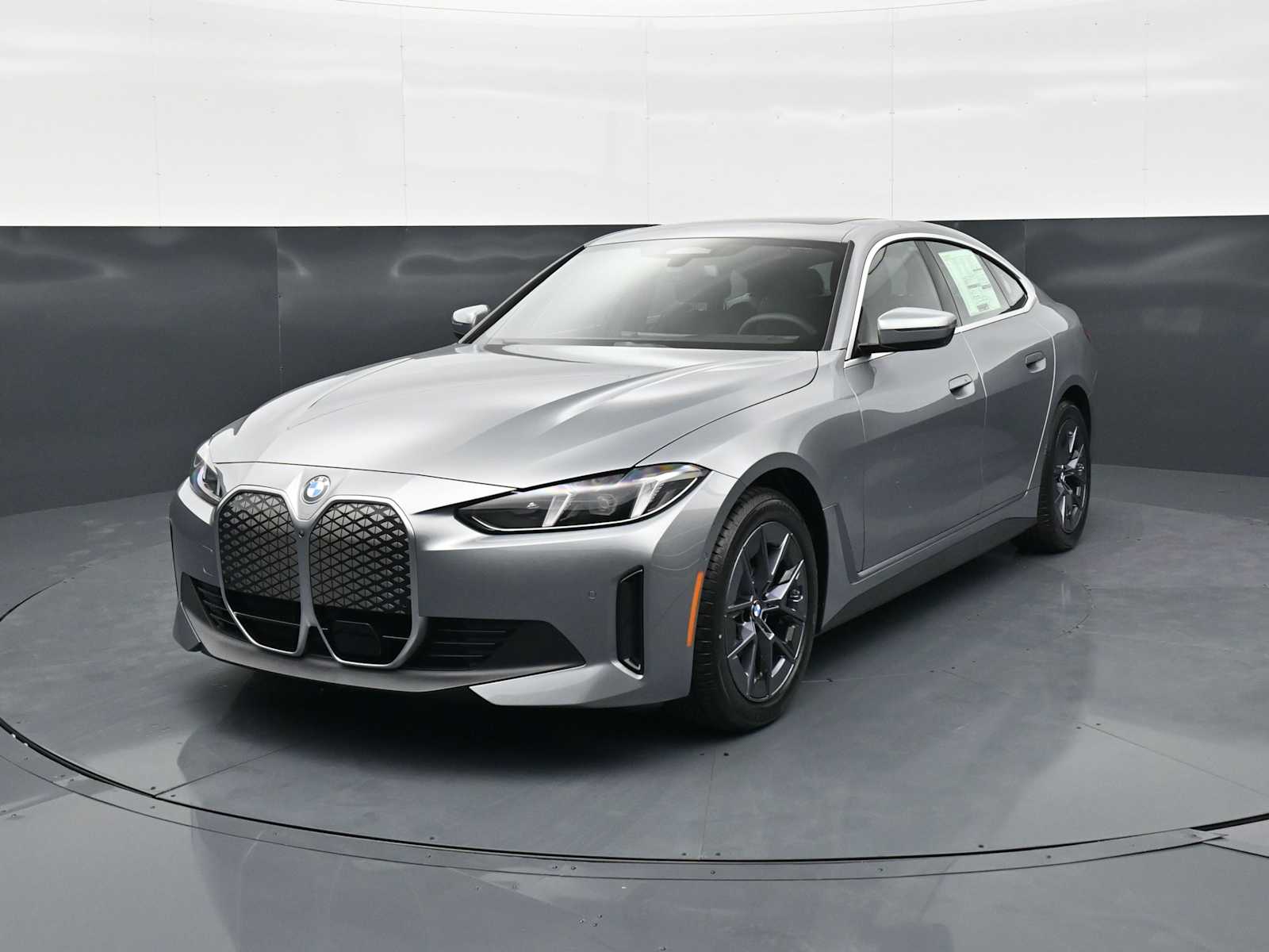 Thumbnail: 2026 BMW i4 - 1