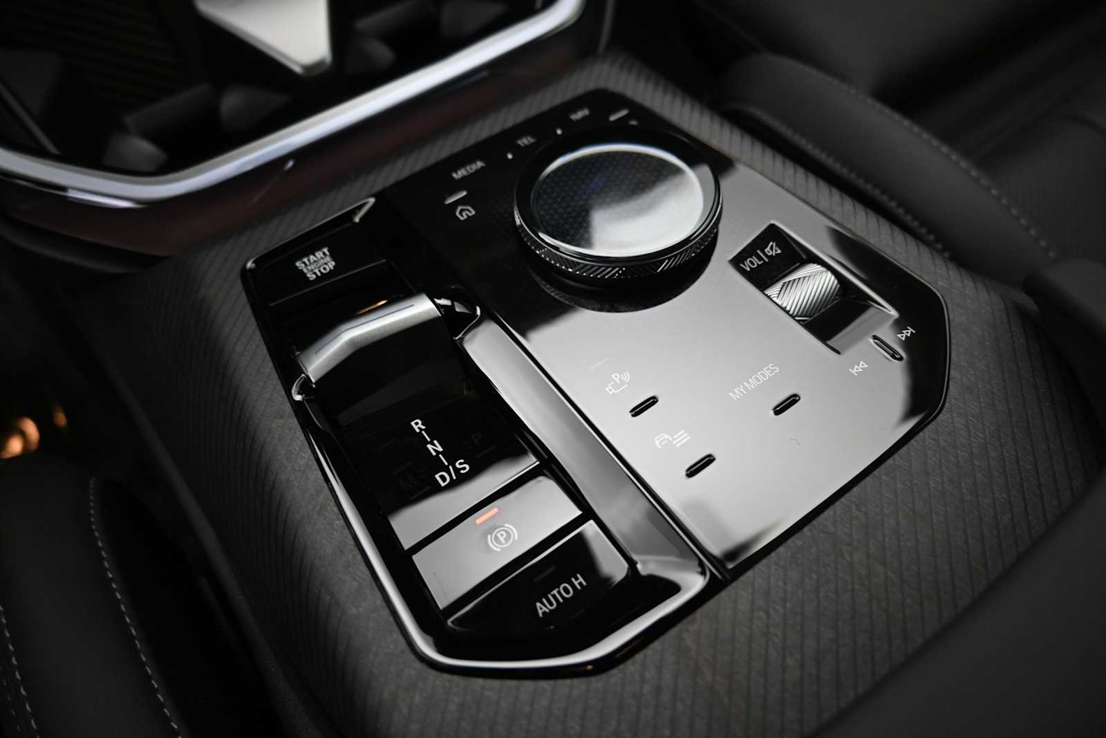 Thumbnail: 2026 BMW X3 - 12