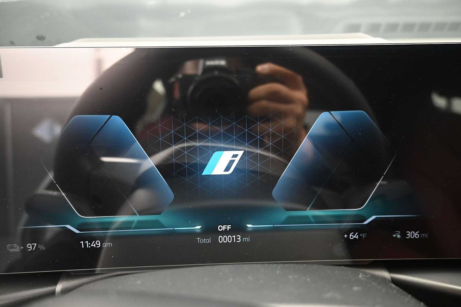 Thumbnail: 2026 BMW i4 - 13