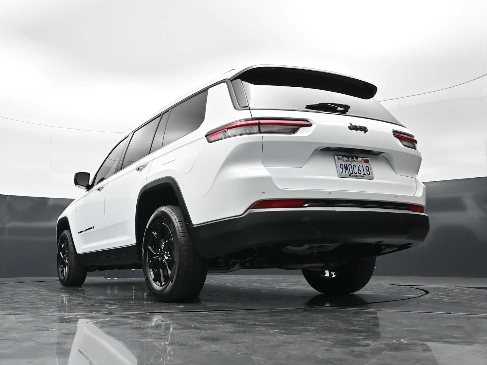 Thumbnail: 2024 Jeep Grand Cherokee L - 32