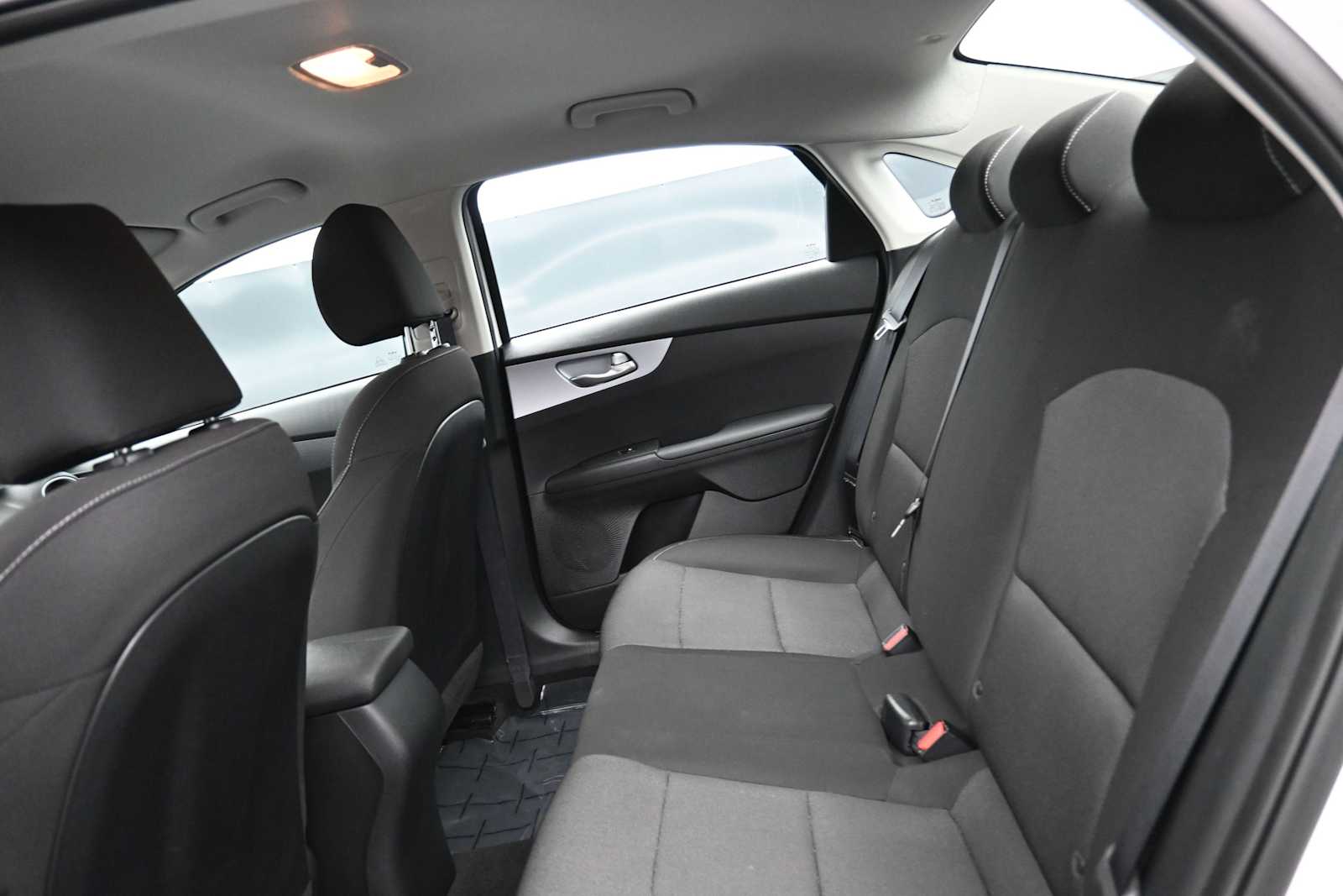2024 Kia Forte LX - Photo 14