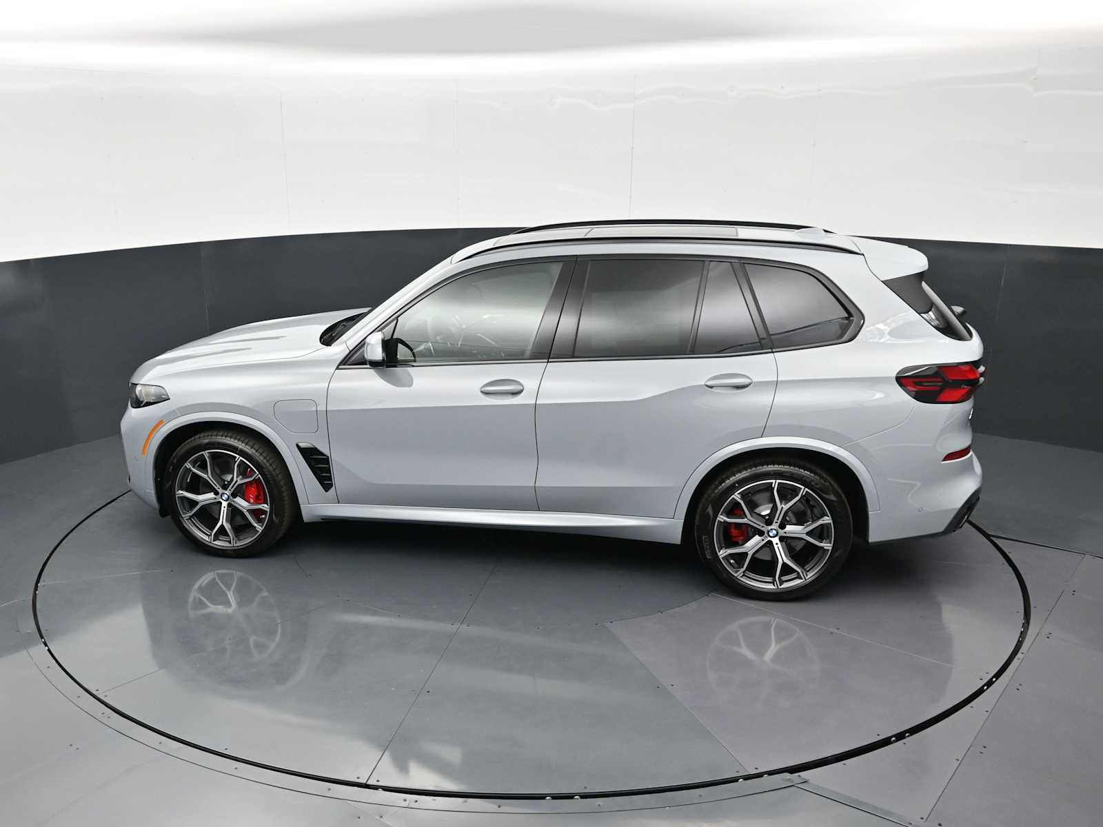 Thumbnail: 2026 BMW X5 - 24
