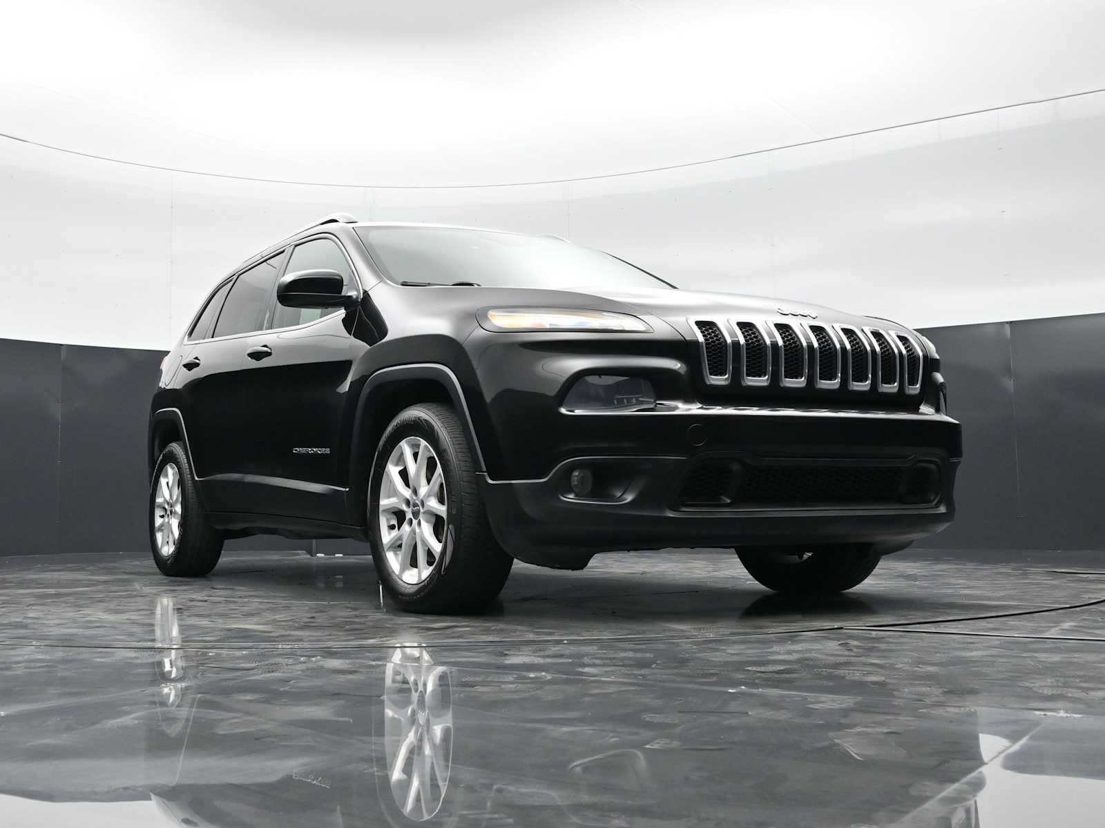 Thumbnail: 2014 Jeep Cherokee - 22