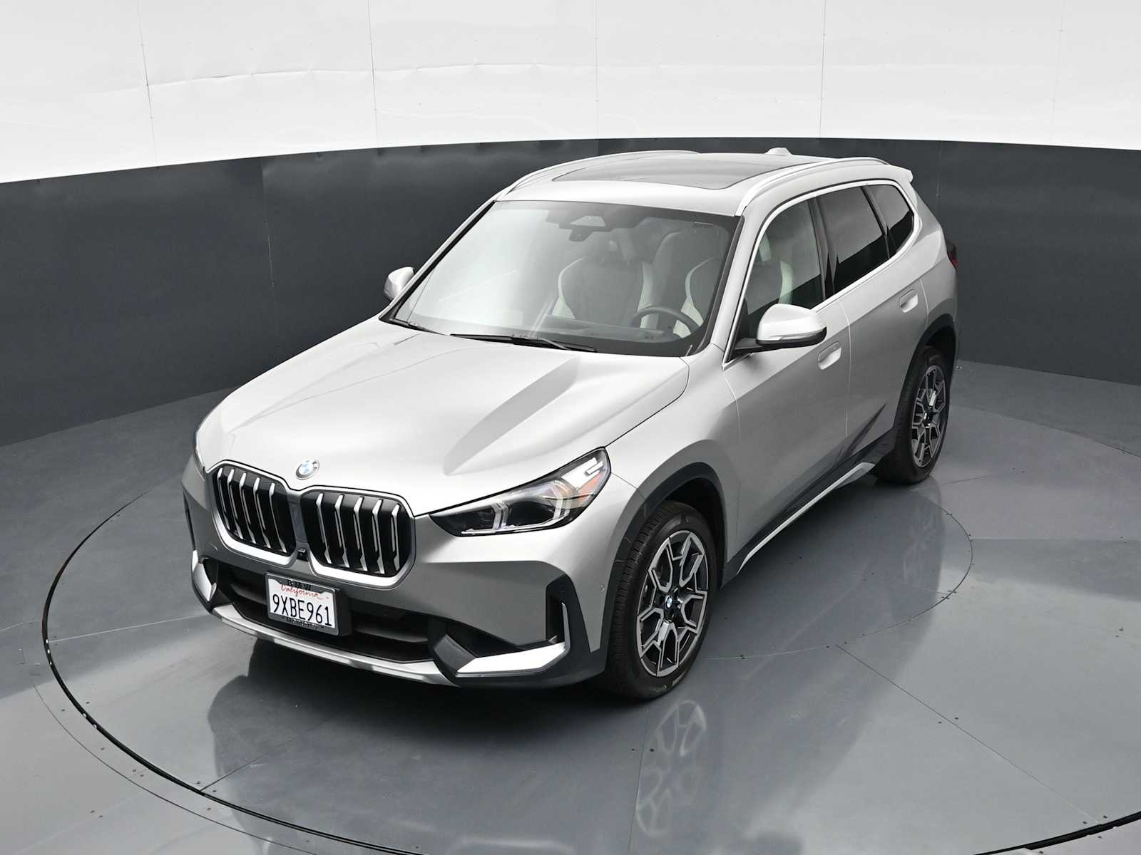 Thumbnail: 2026 BMW X1 - 16