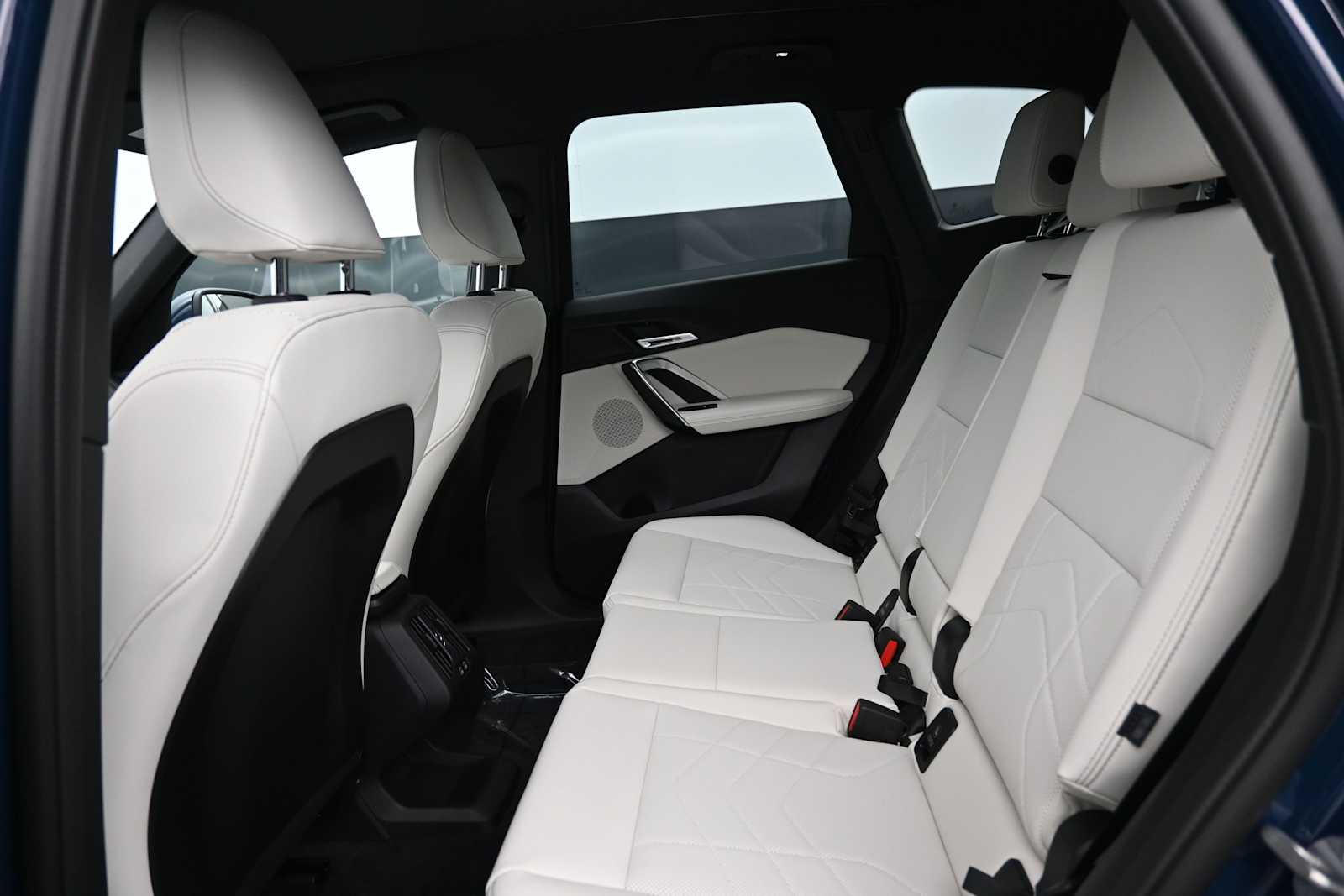Thumbnail: 2026 BMW X1 - 14