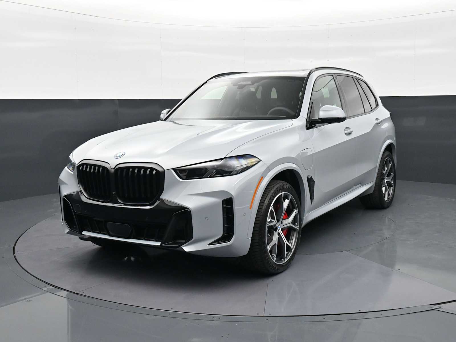Thumbnail: 2026 BMW X5 - 1