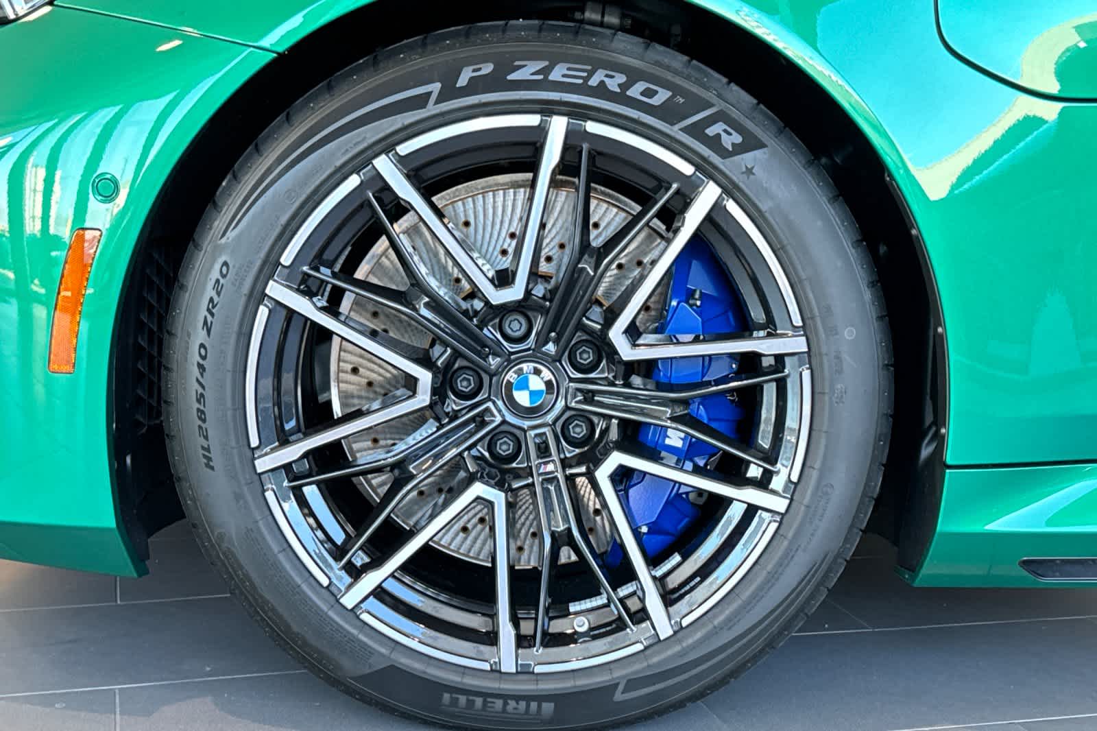 Thumbnail: 2026 BMW M5 - 32