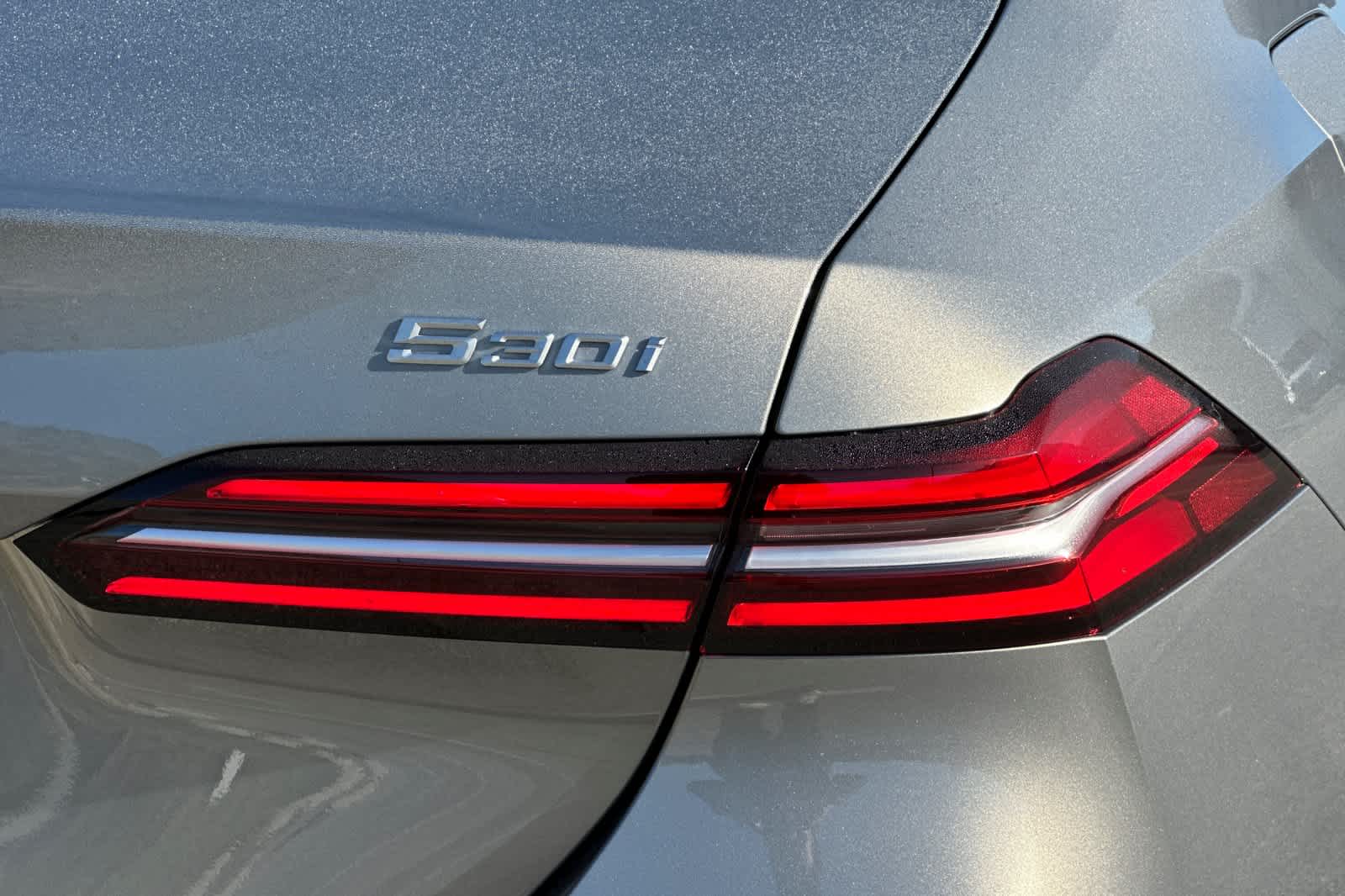 Thumbnail: 2026 BMW 5 Series - 11