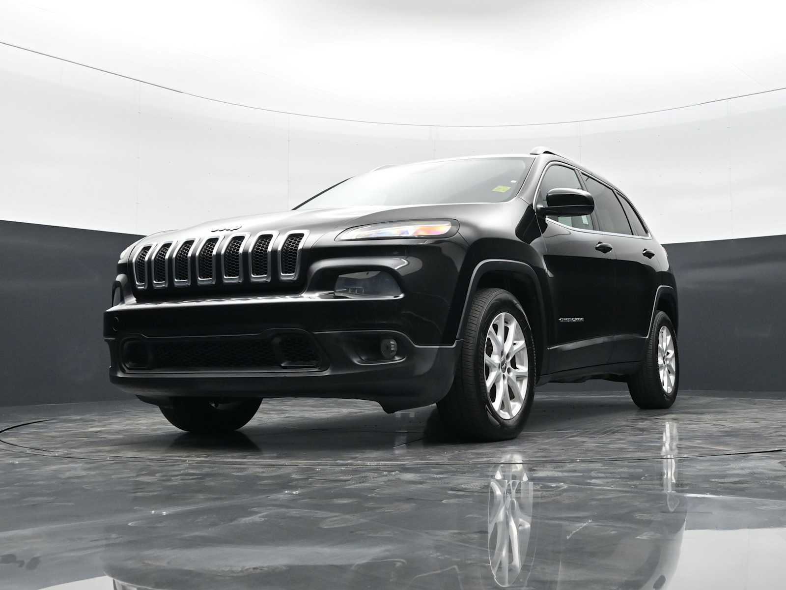 Thumbnail: 2014 Jeep Cherokee - 26