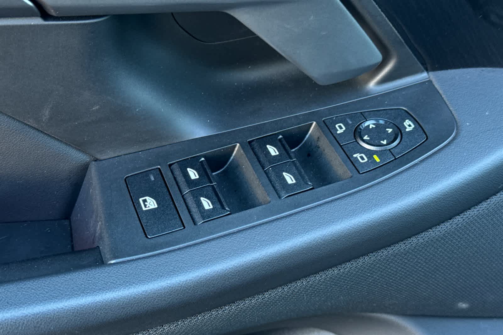 Thumbnail: 2025 BMW 5 Series - 13