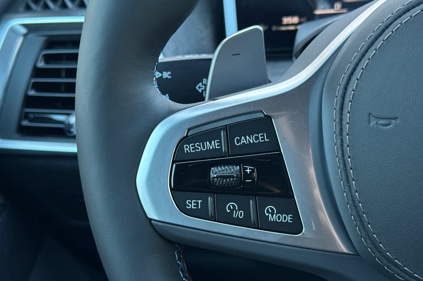 Thumbnail: 2026 BMW X5 - 27