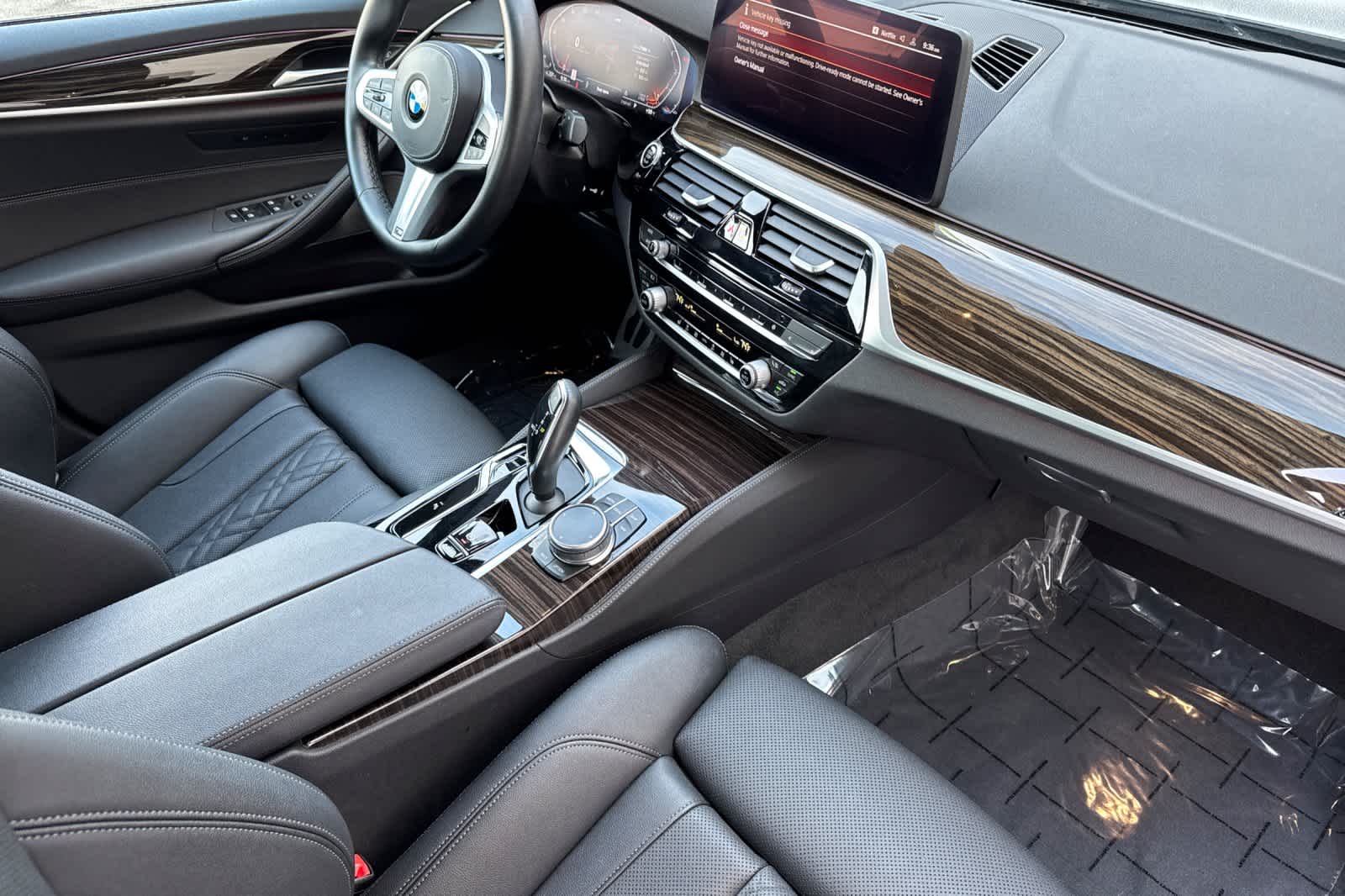 Thumbnail: 2022 BMW 5 Series - 16