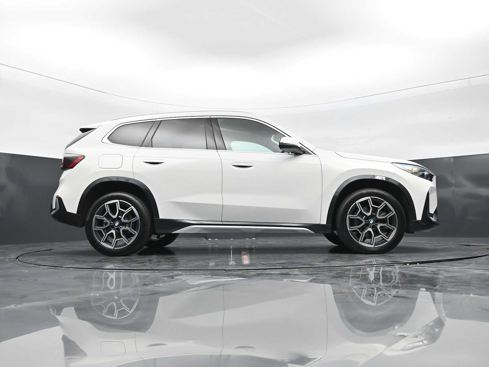 2026 BMW X1 28i - Photo 28