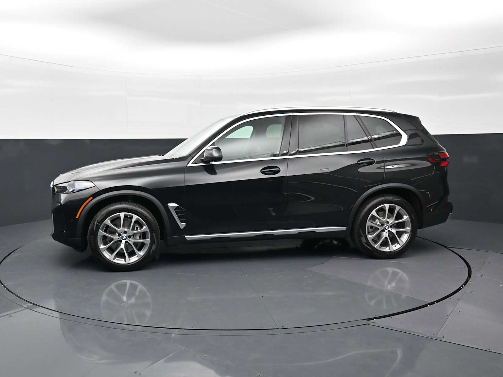 Thumbnail: 2026 BMW X5 - 8
