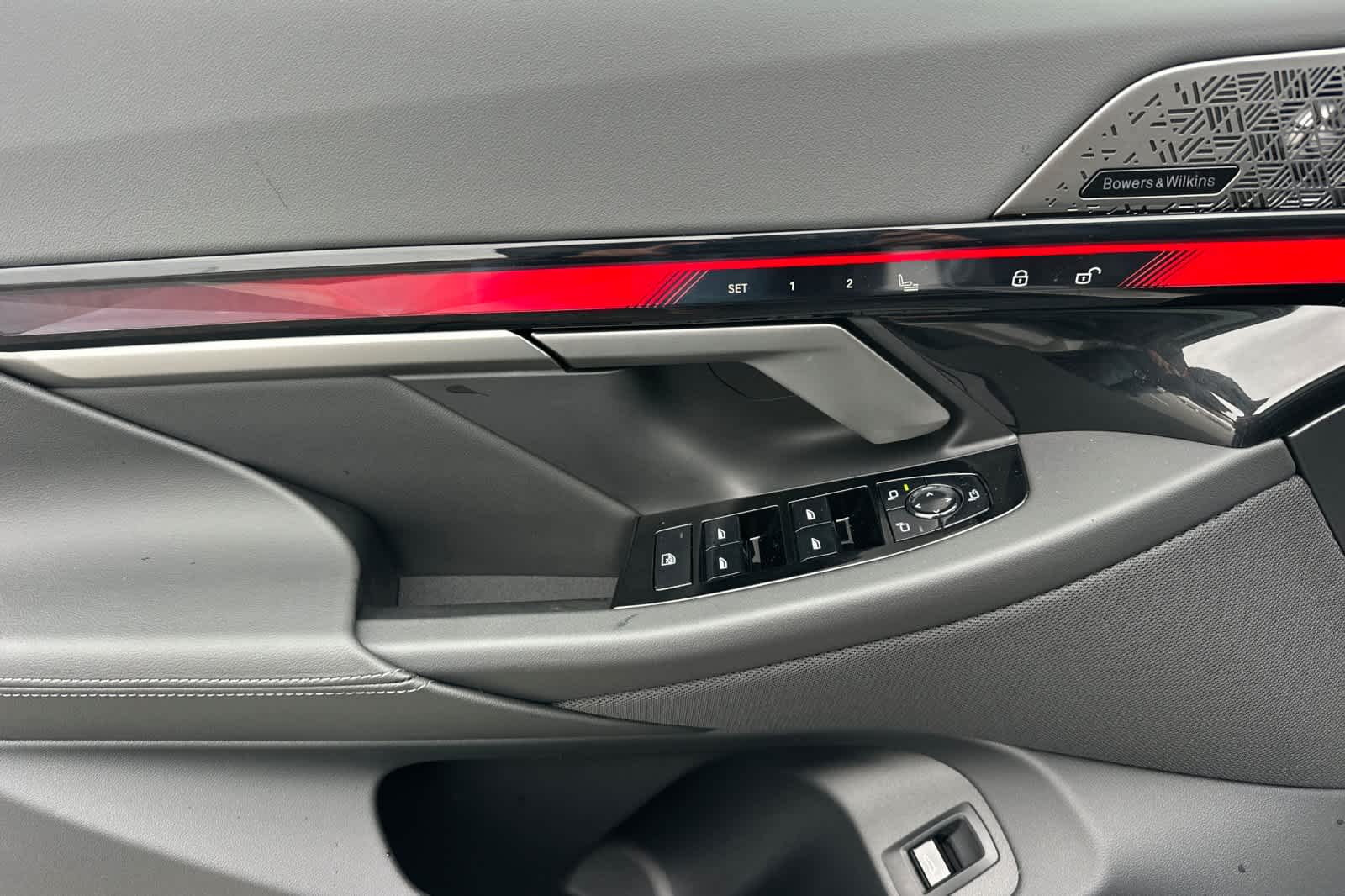 Thumbnail: 2026 BMW 5 Series - 13