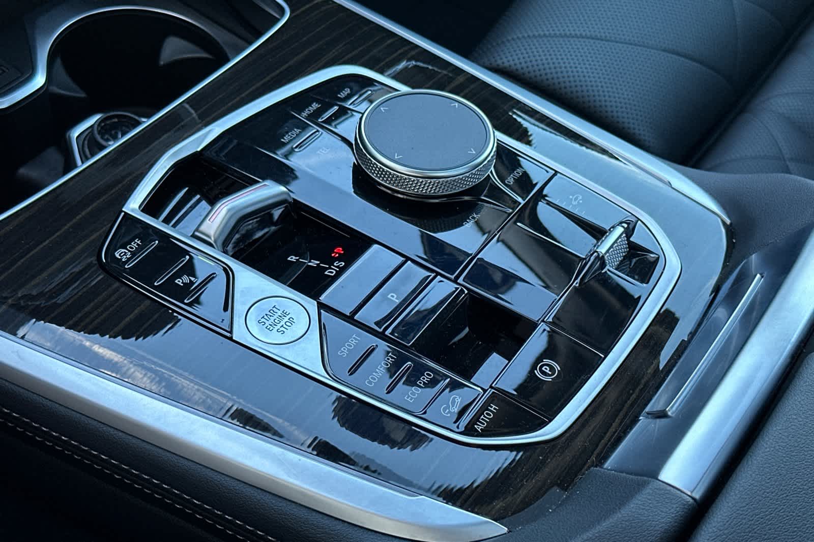 Thumbnail: 2024 BMW X7 - 24